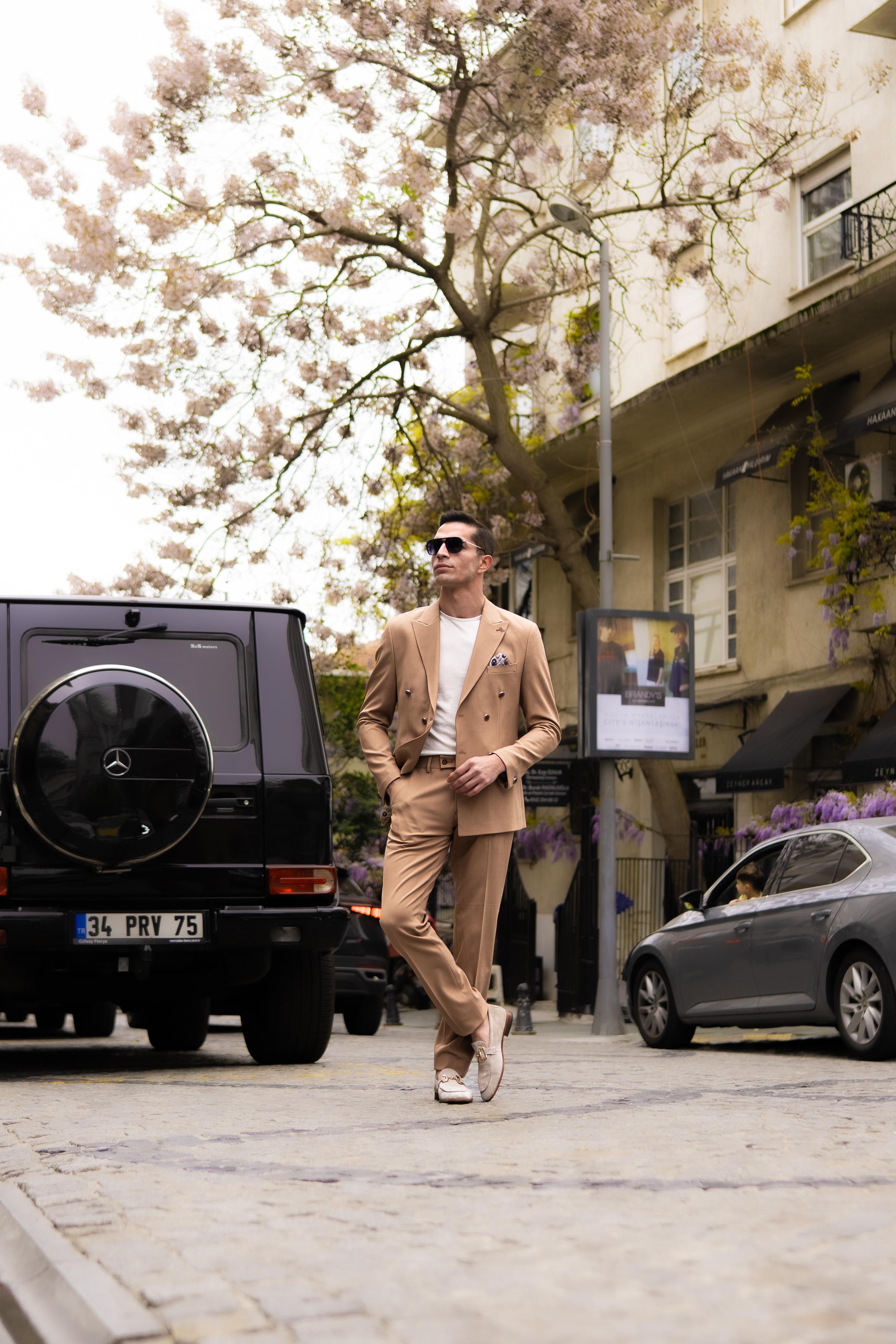 Camel Sivri Yaka Slim Fit  Kruvaze Takım Elbise 
