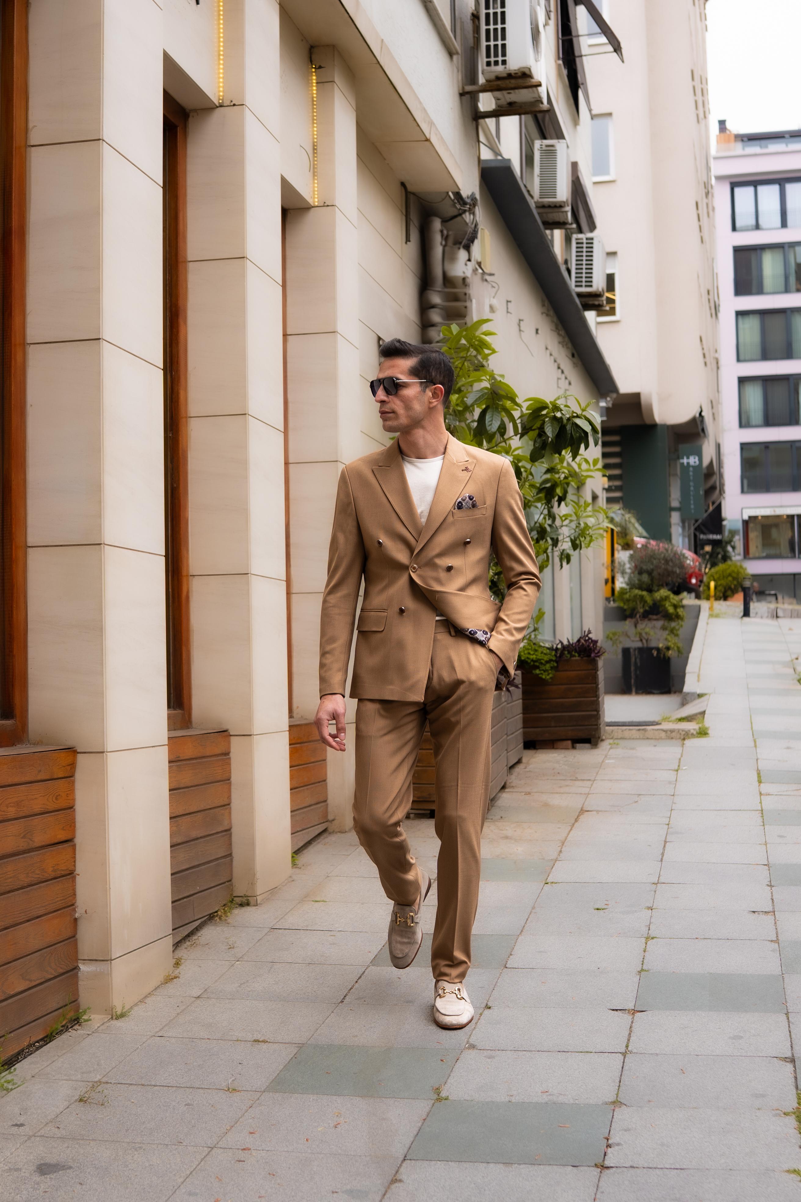 Camel Sivri Yaka Slim Fit  Kruvaze Takım Elbise 