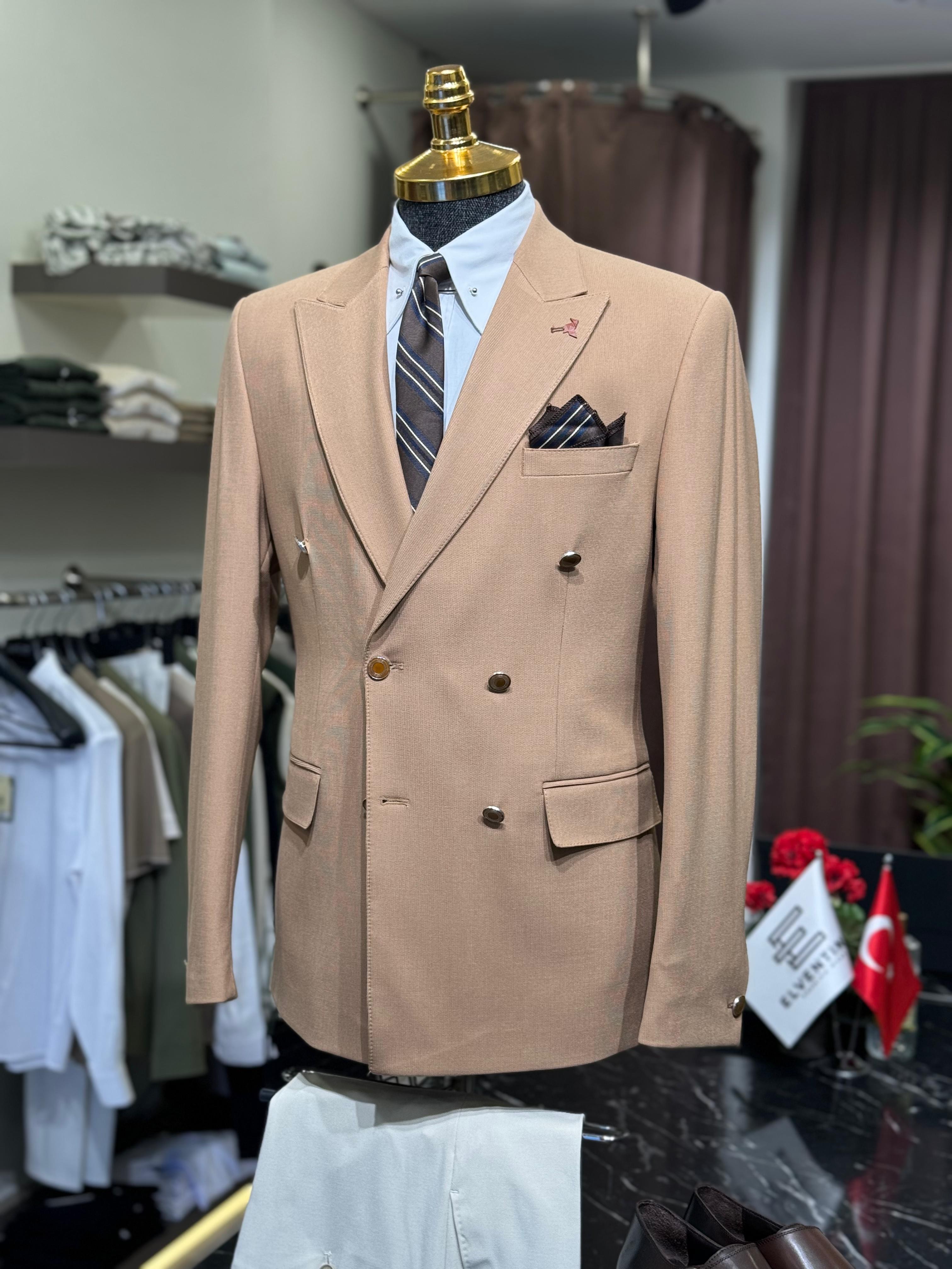 Slim Fit Sivri Yaka Kruvaze Takım Elbise 