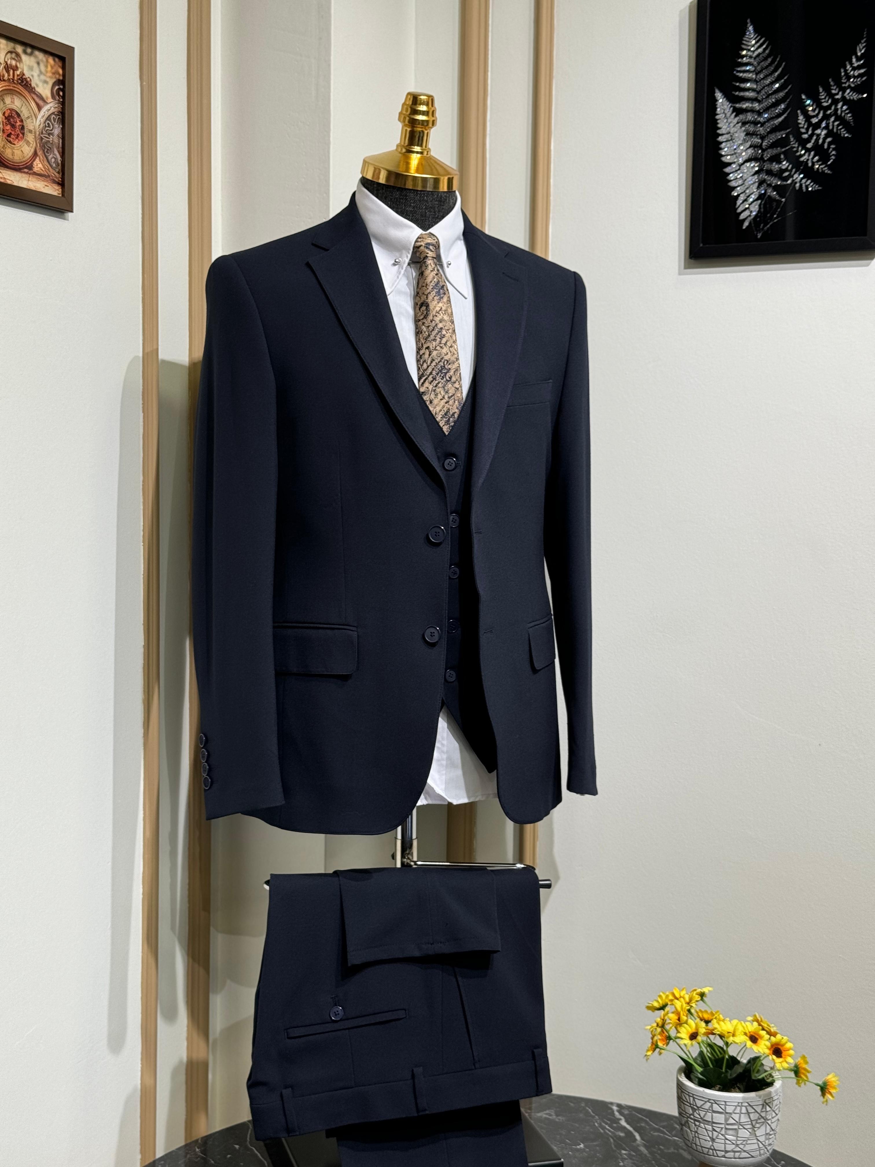Klasik Slim Fit Yelekli Takım Elbise