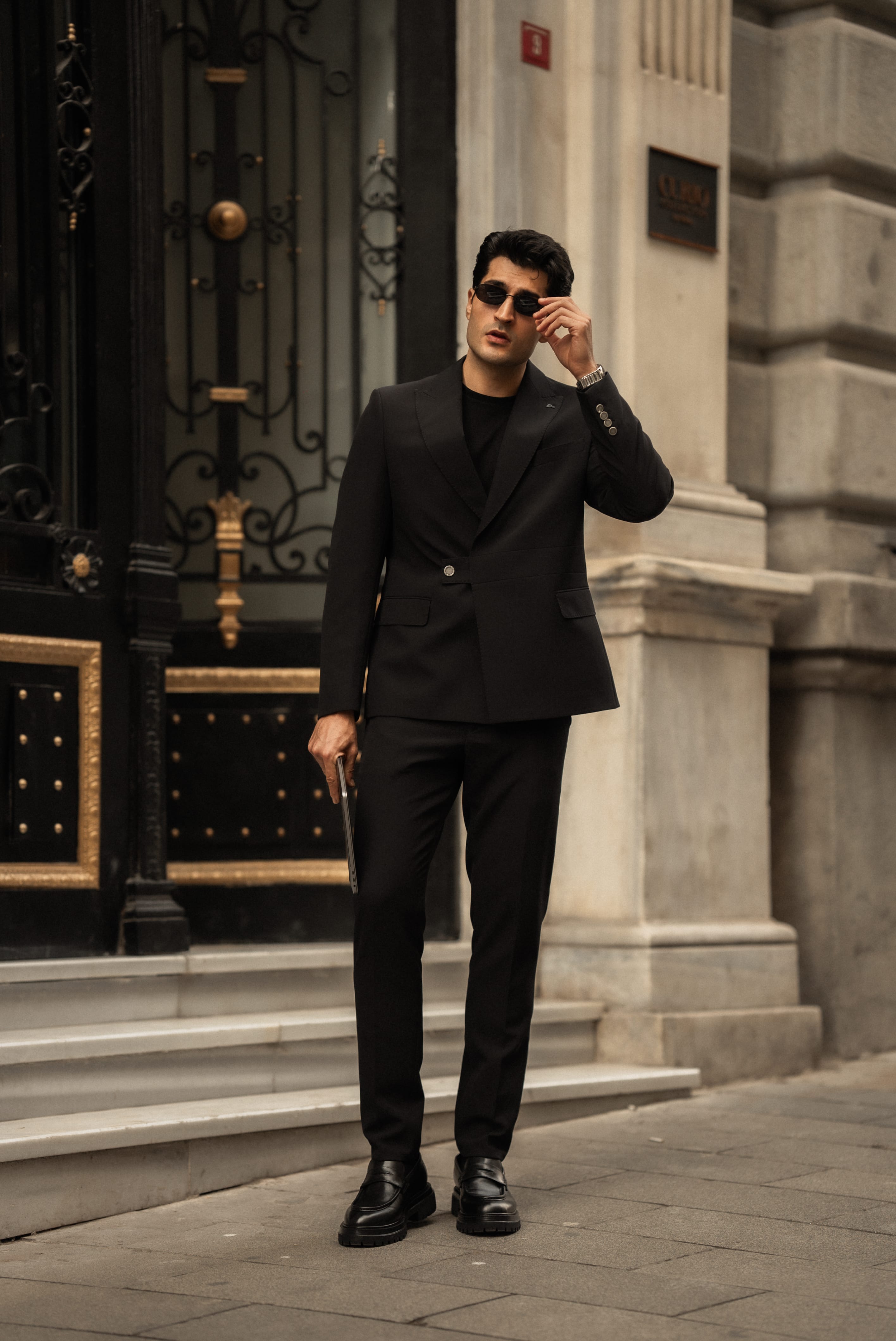 Slim Fit Kemer Toka Detaylı Takım Elbise 