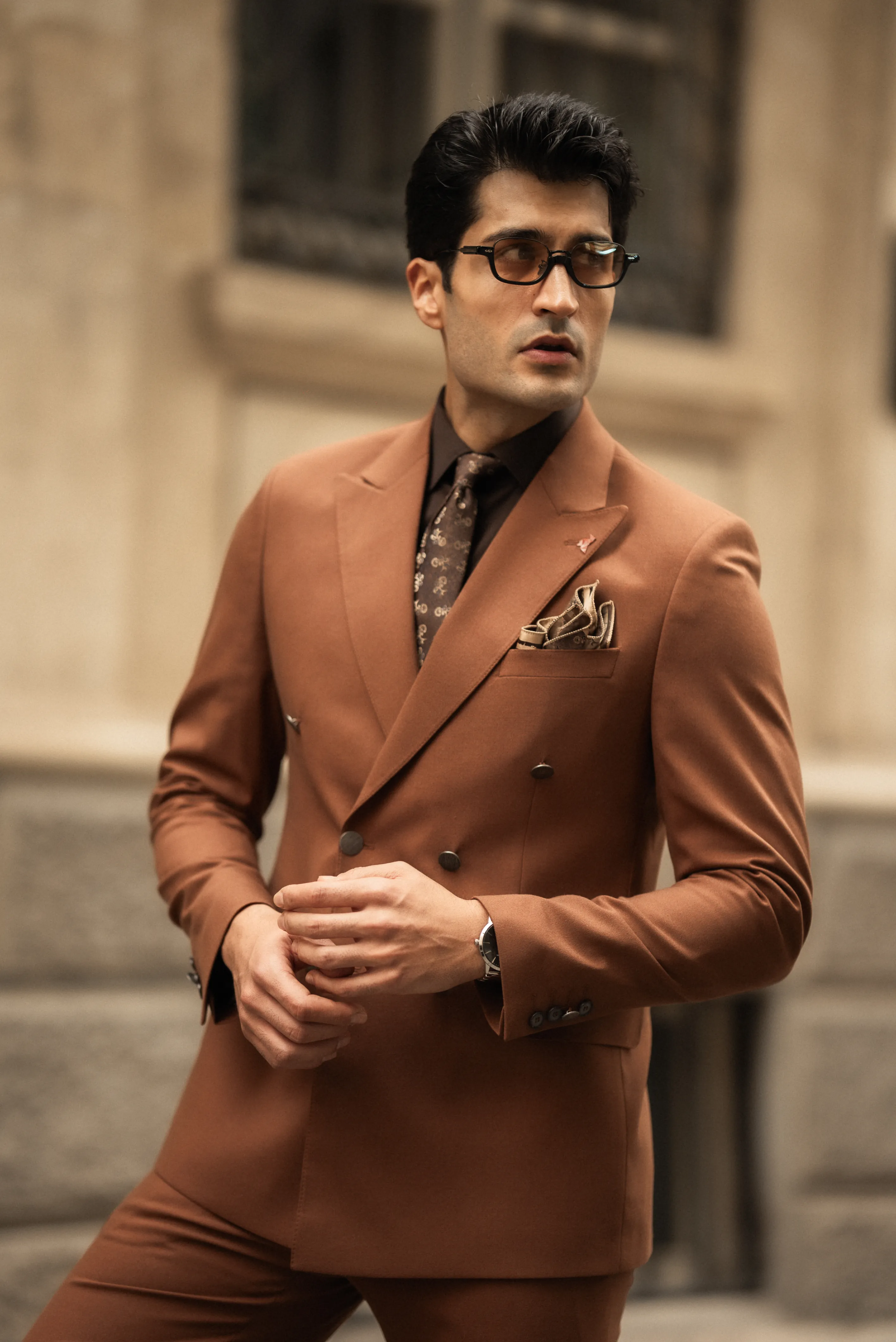 Duz Slim Fit Kırlangıc Yaka Kruvaze Erkek Takım Elbise 