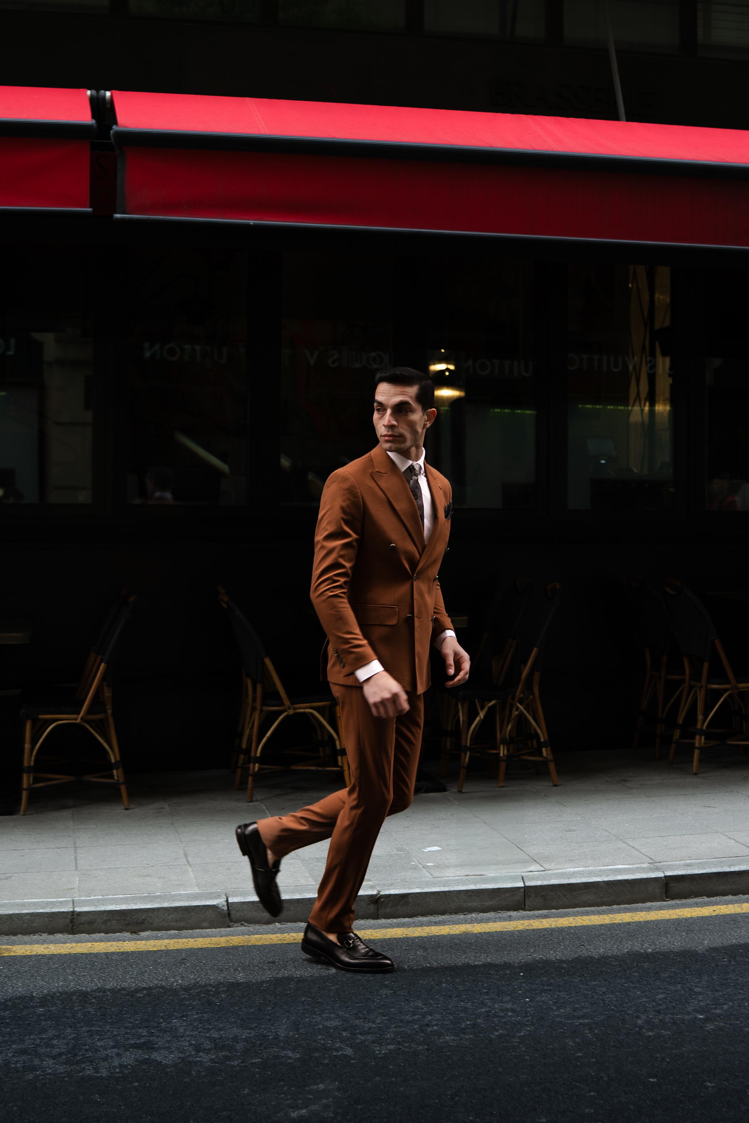 Duz Slim Fit Kırlangıc Yaka Kruvaze Erkek Takım Elbise 