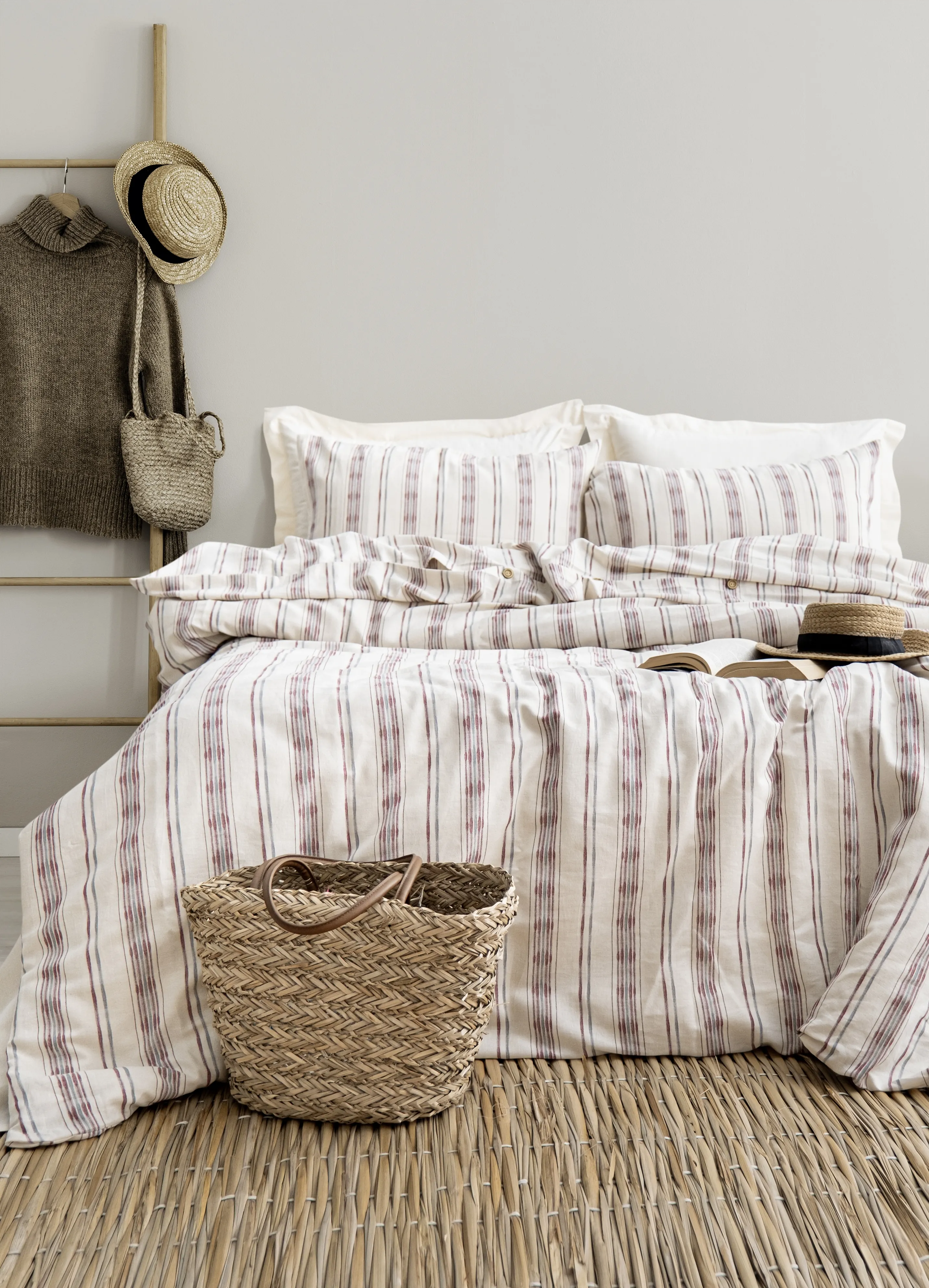 Evan İplik Boyalı Nevresim Takımı – Mürdüm Çizgili Desen, Düğme Detaylı %100 Pamuk Kumaş, Doğal ve Zarif Nevresim Seti