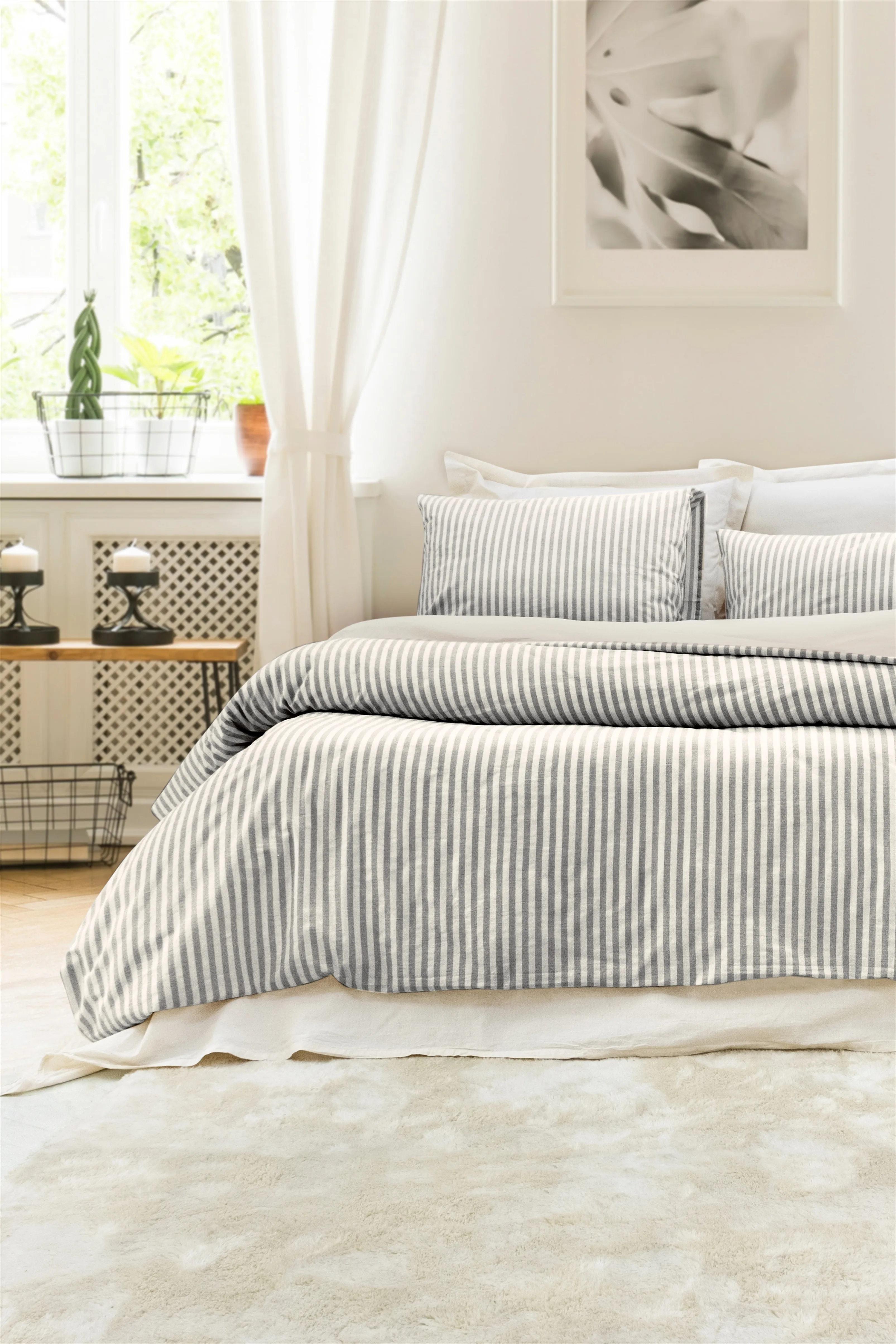 Nives İplik Boyalı Nevresim Takımı – Doğal Çizgili Tasarım, %100 Pamuk Kumaş, Bej & Antrasit Renk Seçenekleriyle Zamansız Şıklık