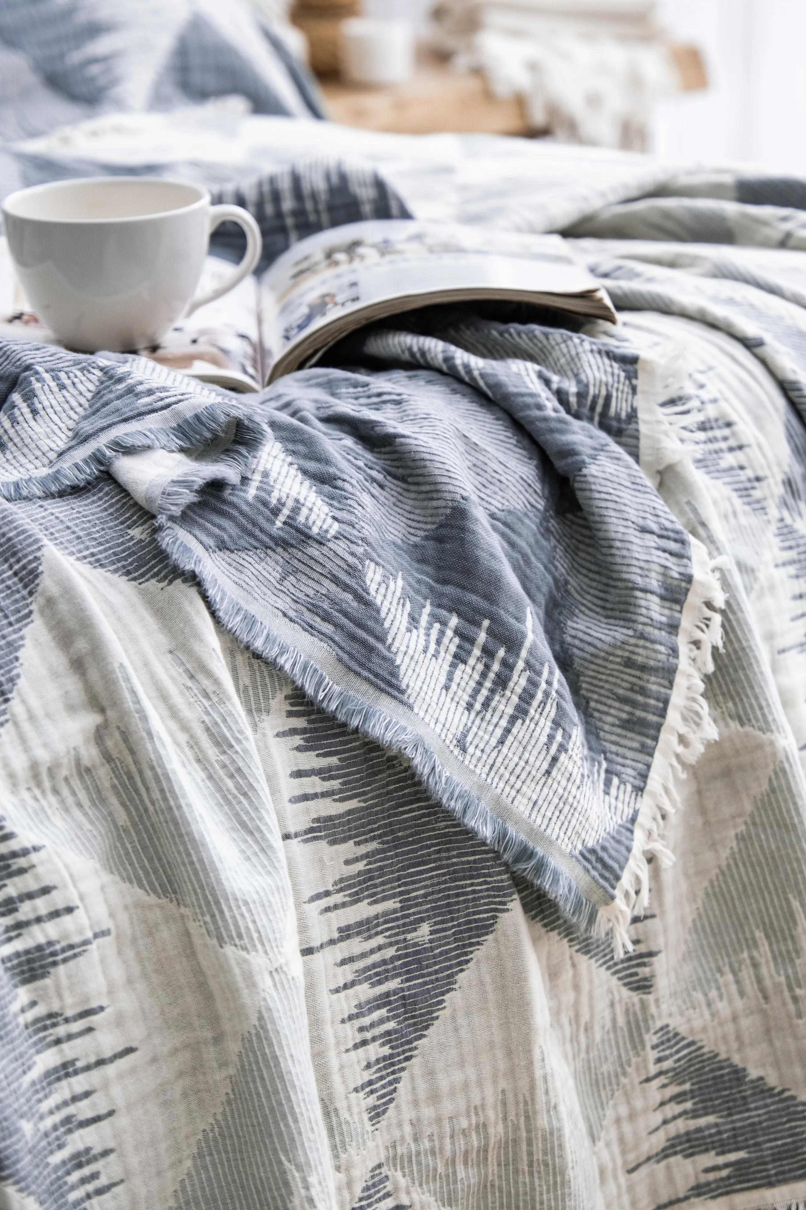 Dolce Müslin Yatak Örtüsü – %100 Pamuk, Jakarlı Dokuma, Geometrik Desenli, Nefes Alan Müslin Battaniye