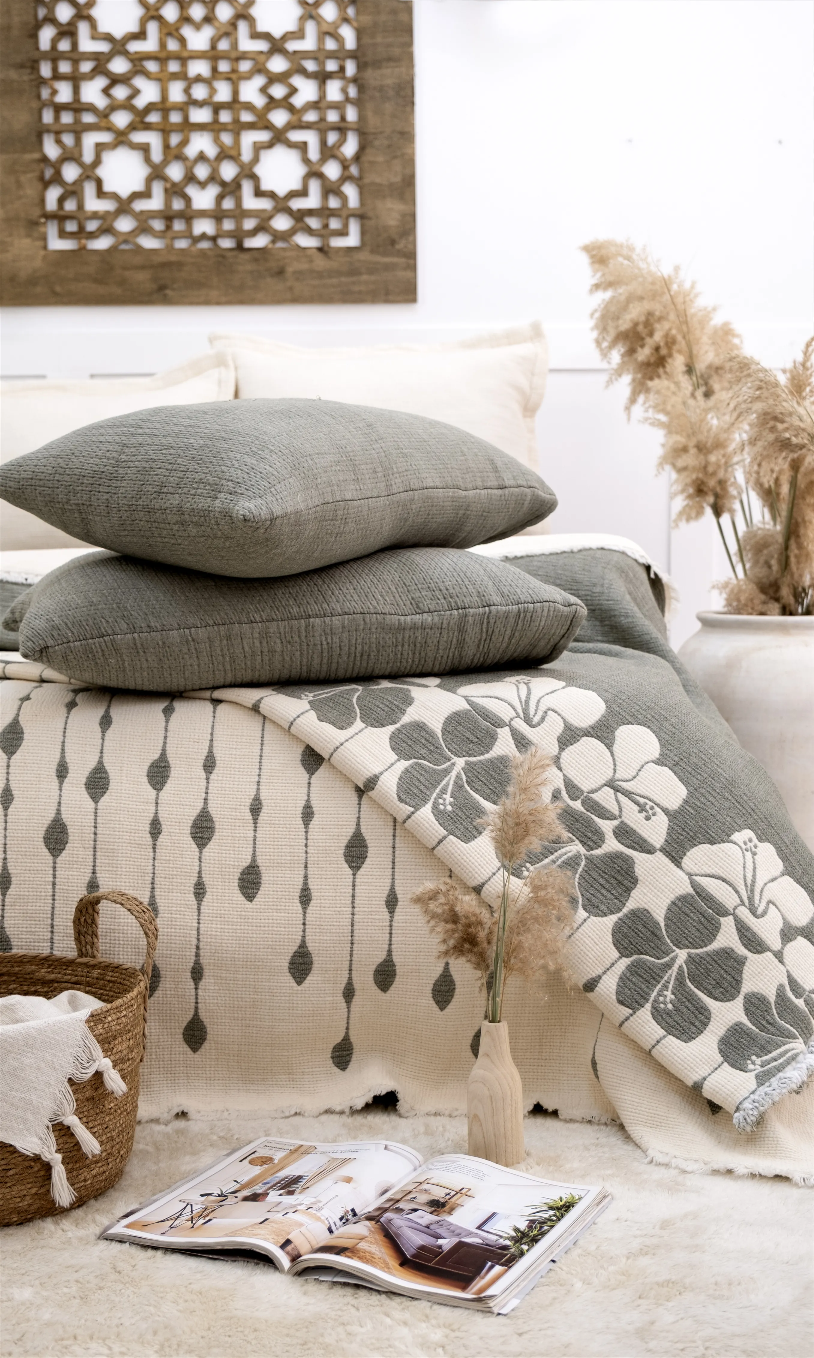 Sole Müslin Yatak Örtüsü Seti – 4 Katmanlı Jakarlı Dokuma | 240x260 cm | %100 Pamuk | Doğal ve Yumuşak Müslin Battaniye Takımı