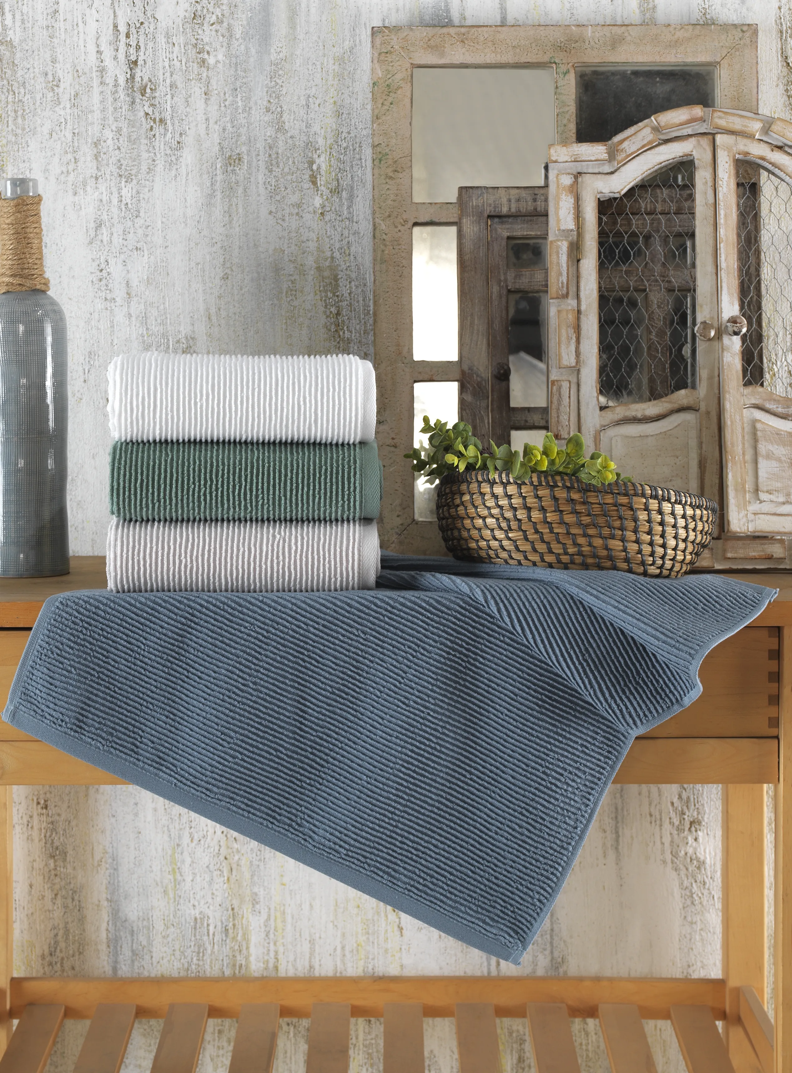 Serena 6’lı Havlu Seti – %100 Pamuk, Çizgili Dokuma, Modern Tasarımlı Yumuşak ve Hızlı Kuruyan Havlu Koleksiyonu