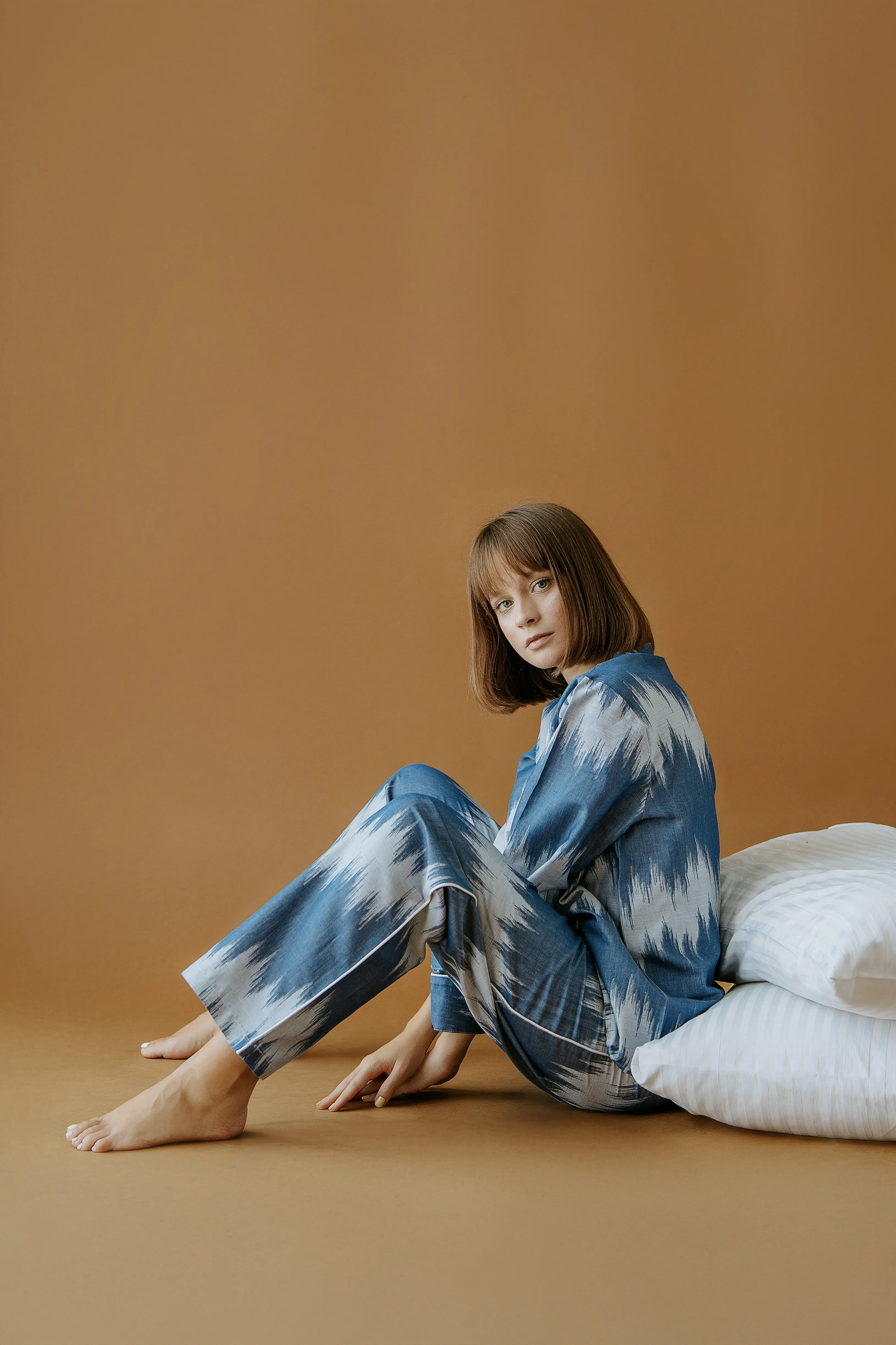 FLY Jakarlı Saten Klasik Pijama Takımı, %100 Pamuk Saten, Kadın Pijama Seti, Uzun Kollu Ev Giyimi, Şık Kadın Pijama Takımı