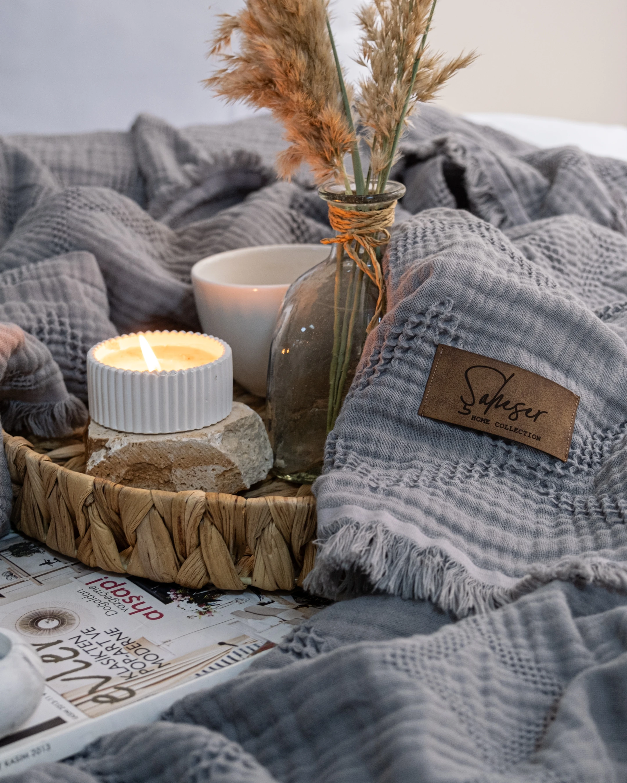 Oscar Müslin Yatak Örtüsü – %100 Pamuk, Jakarlı Dokuma, Püsküllü Boho Yatak Örtüsü, Nefes Alan Müslin Battaniye (240x260 cm)