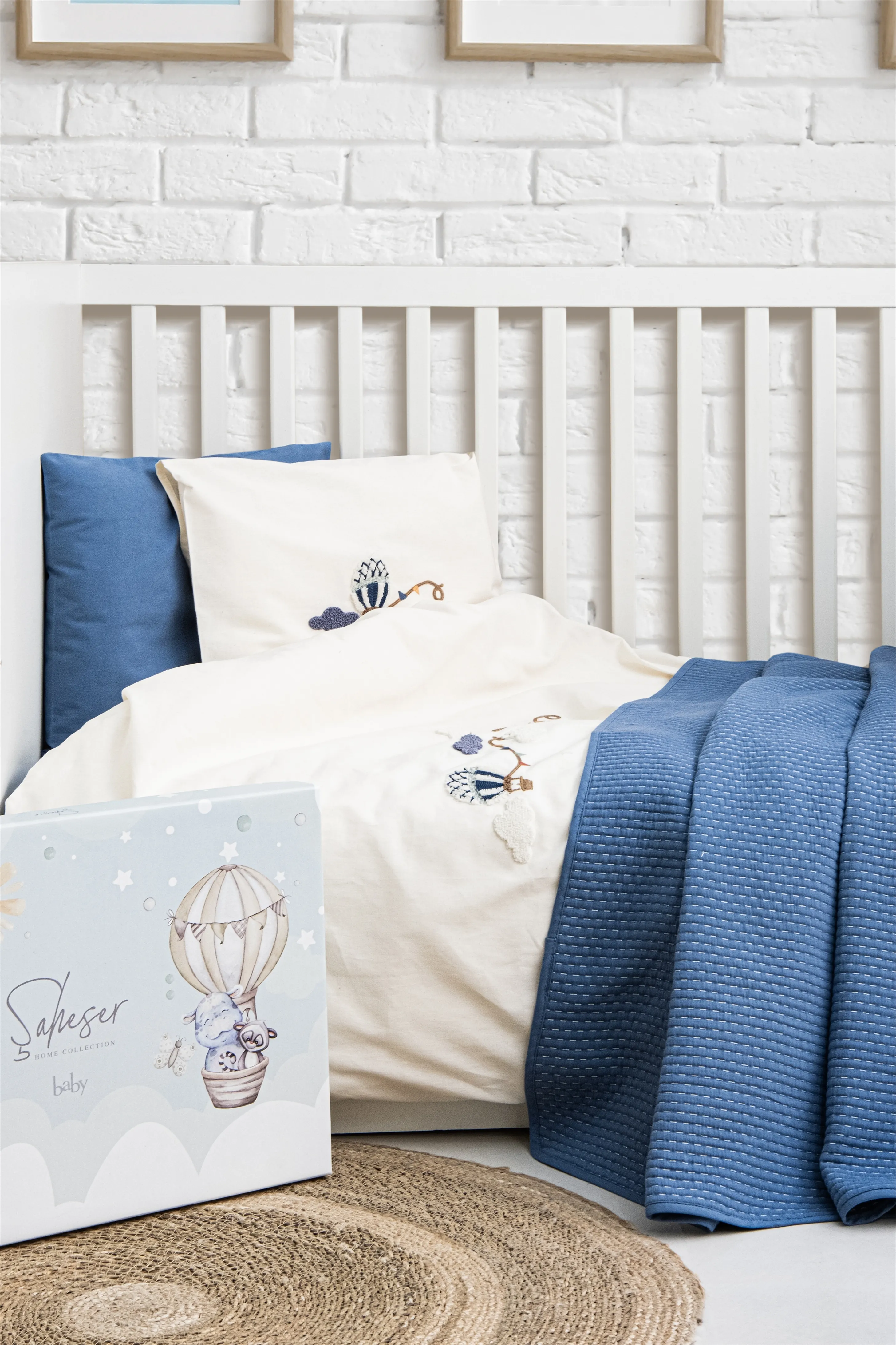 Sea Soul Nakışlı Bebek Nevresim Seti – %100 Pamuk, Mavi Tonlarda Deniz Temalı Nakışlar, Yumuşak Dokulu Pamuk Örtü Seti