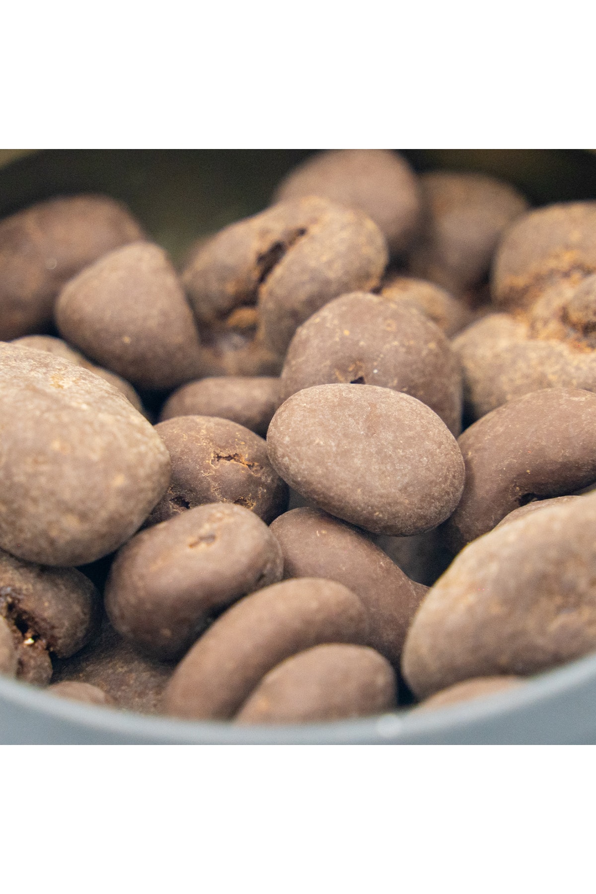 Şeker İlavesiz, Glütensiz, Vegan Mix Bitter Çikolata - Siyah Yuvarlak Metal Kutu, 150 gr