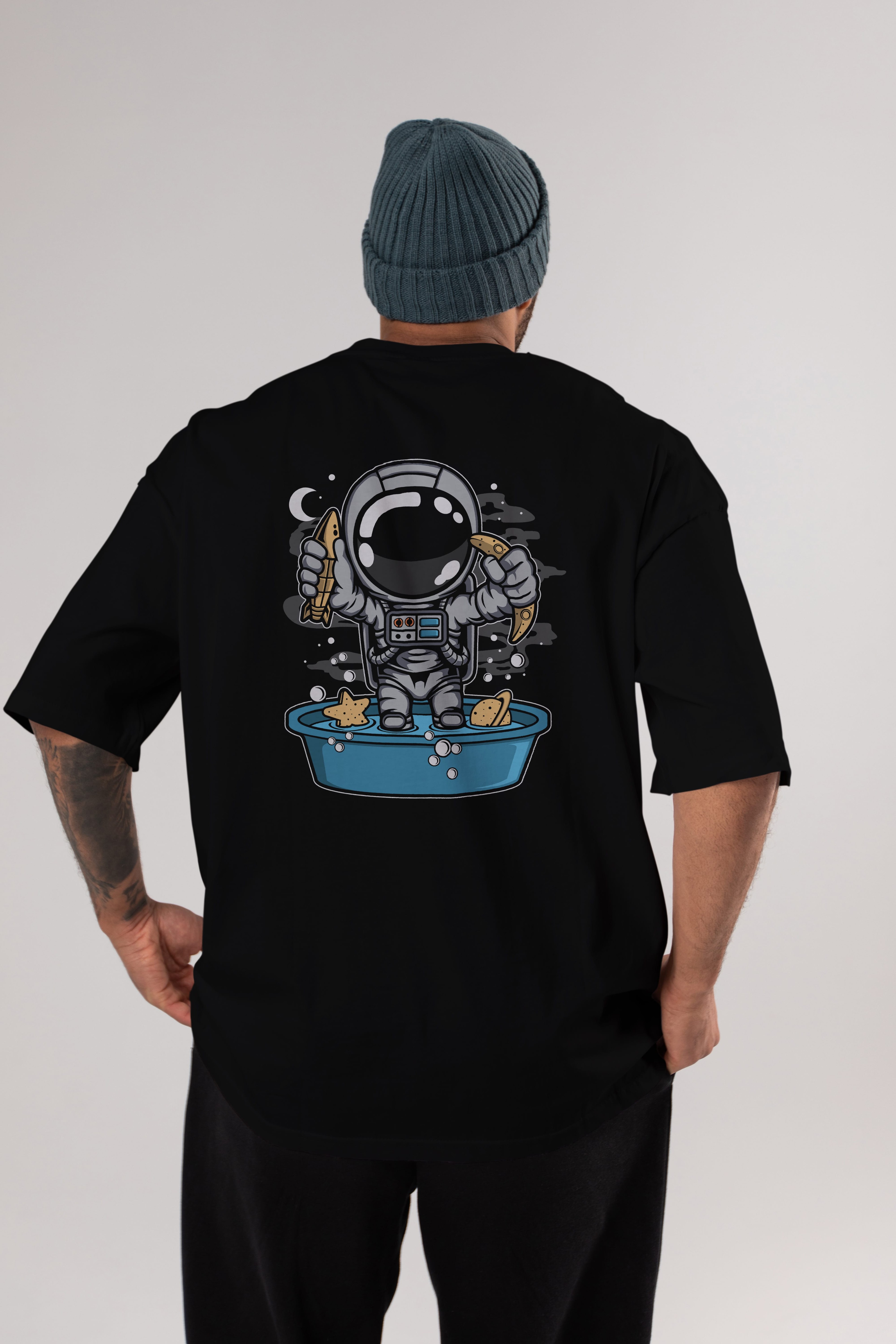 Astronaut Bath Tub Arka Baskılı Oversize t-shirt Erkek Kadın Unisex