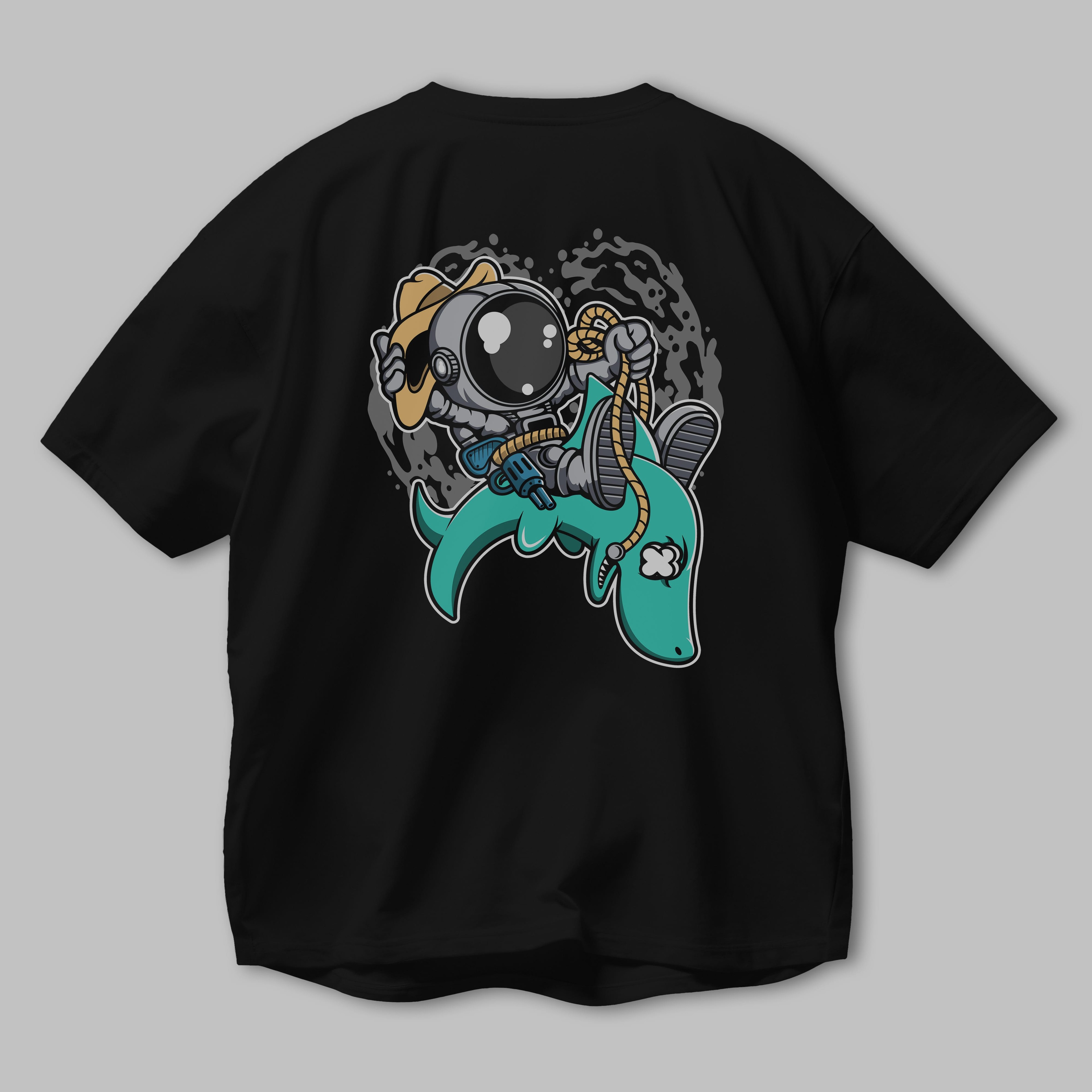 Astronaut Riding Shark Arka Baskılı Oversize t-shirt Erkek Kadın Unisex