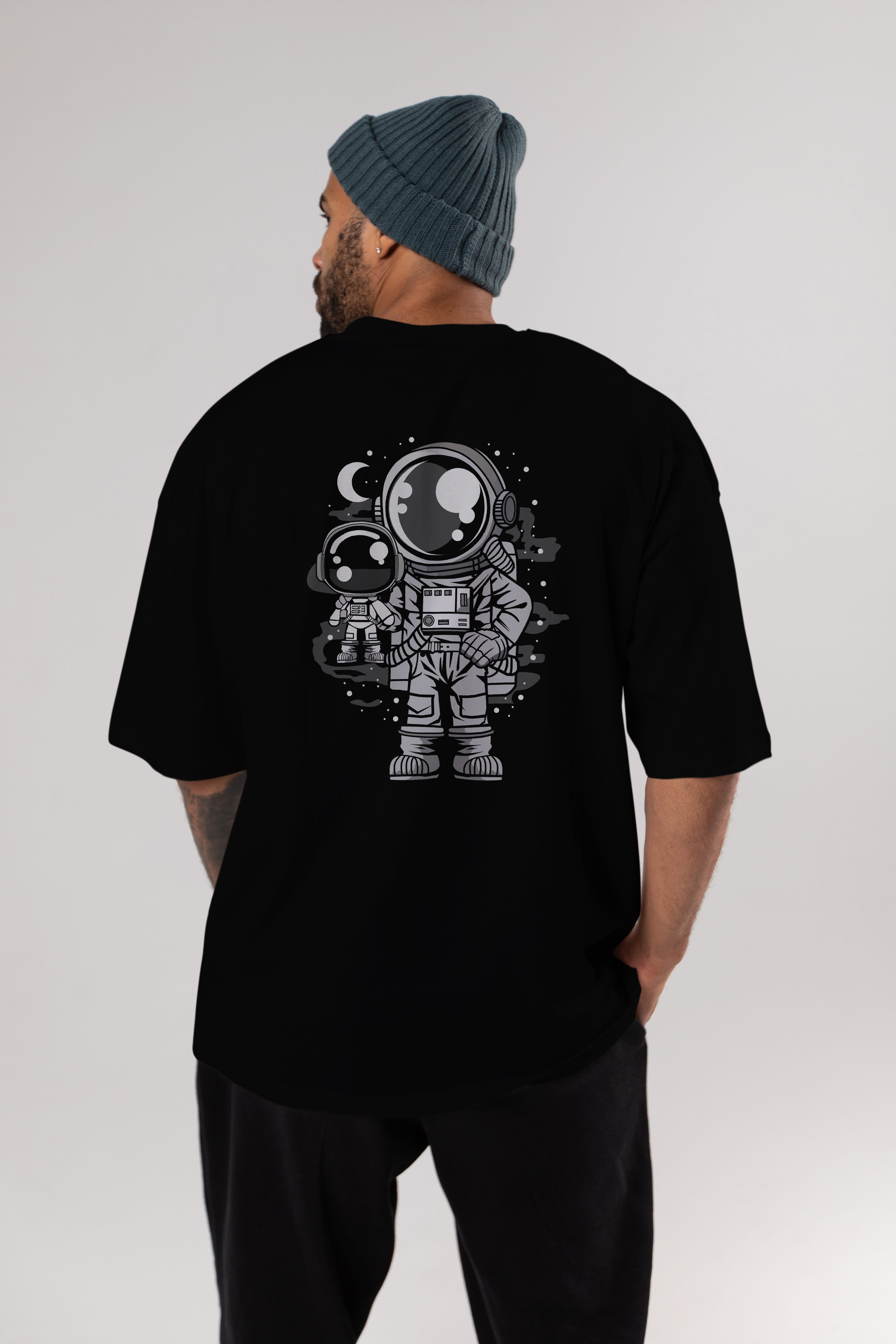 Astronaut And His Doll Arka Baskılı Oversize t-shirt Erkek Kadın Unisex