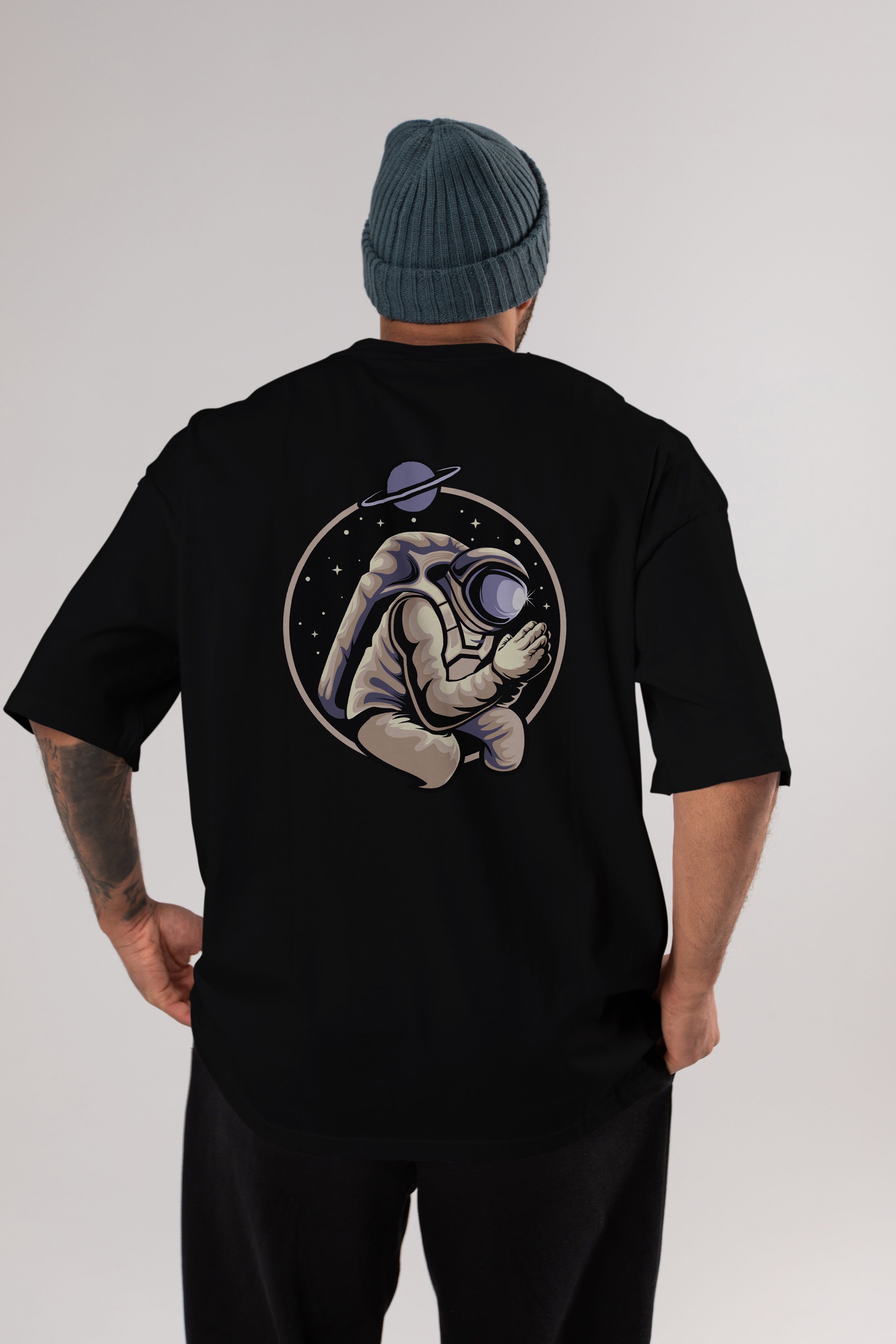 Astronaut Praying Arka Baskılı Oversize t-shirt Erkek Kadın Unisex