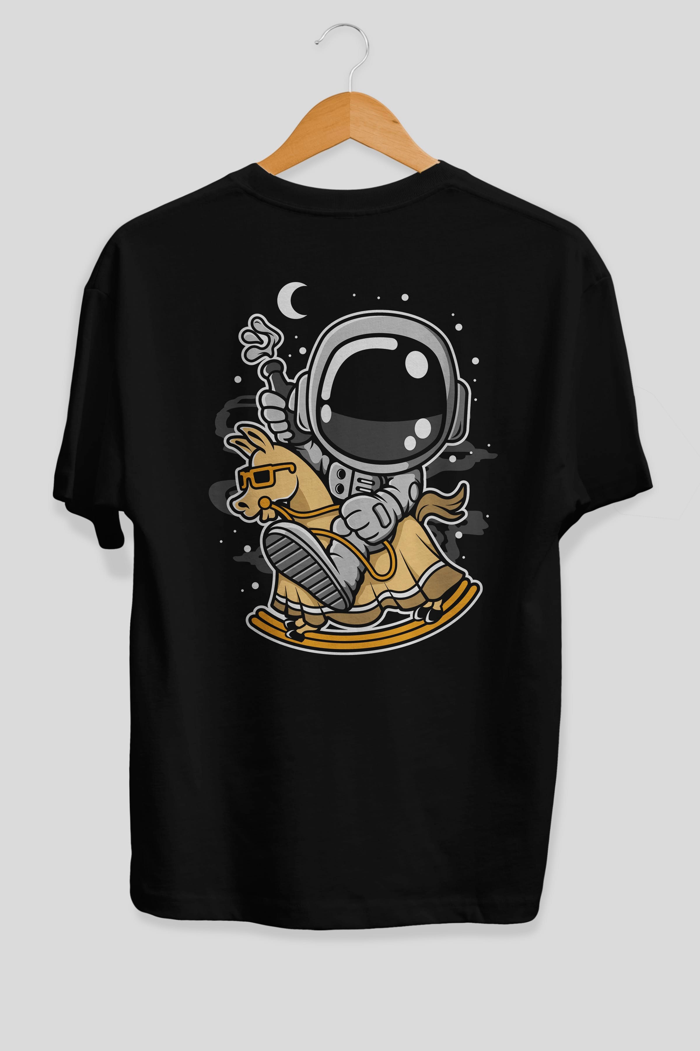 Astronaut RidingToy Horse Arka Baskılı Oversize t-shirt Erkek Kadın Unisex