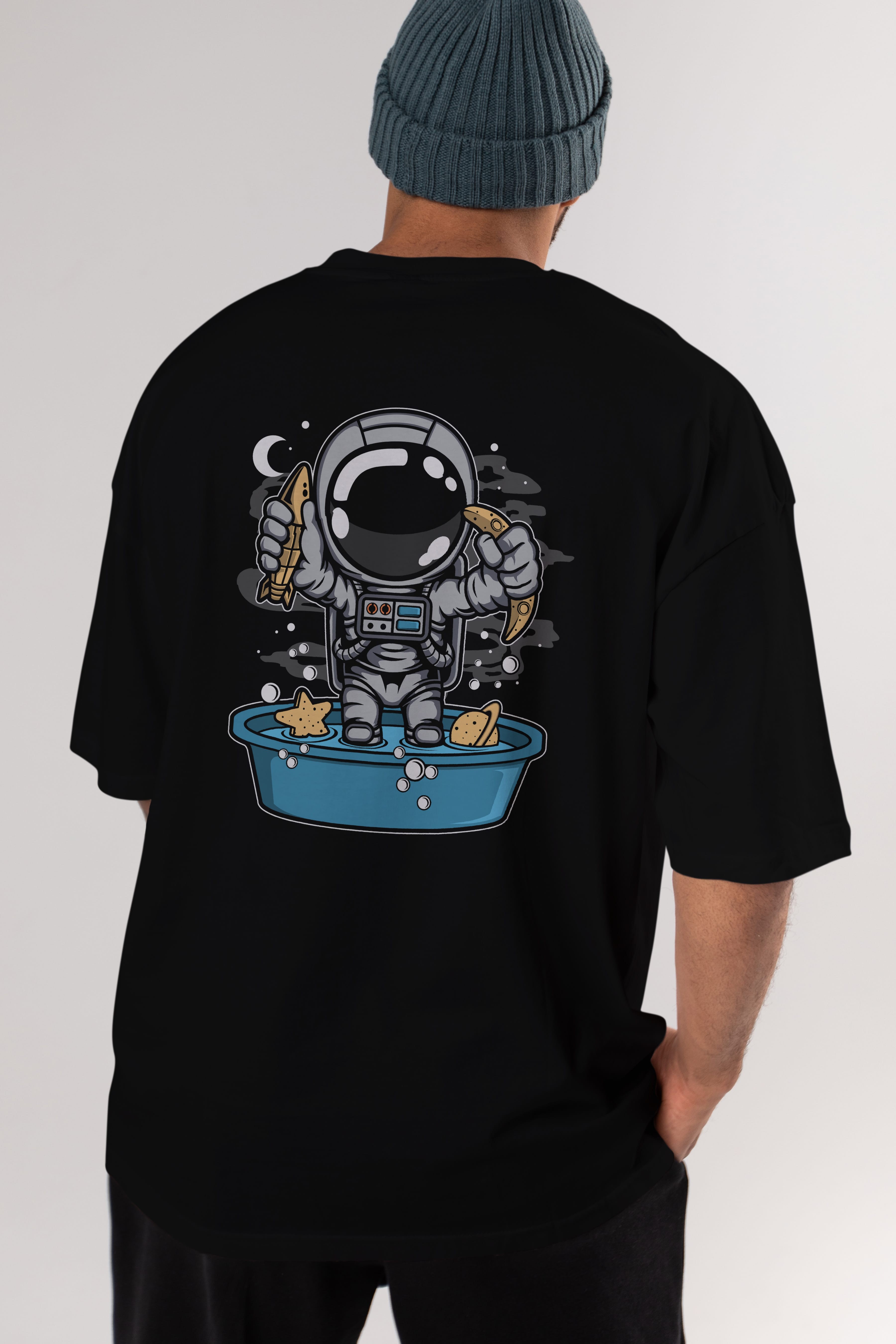 Astronaut Bath Tub Arka Baskılı Oversize t-shirt Erkek Kadın Unisex