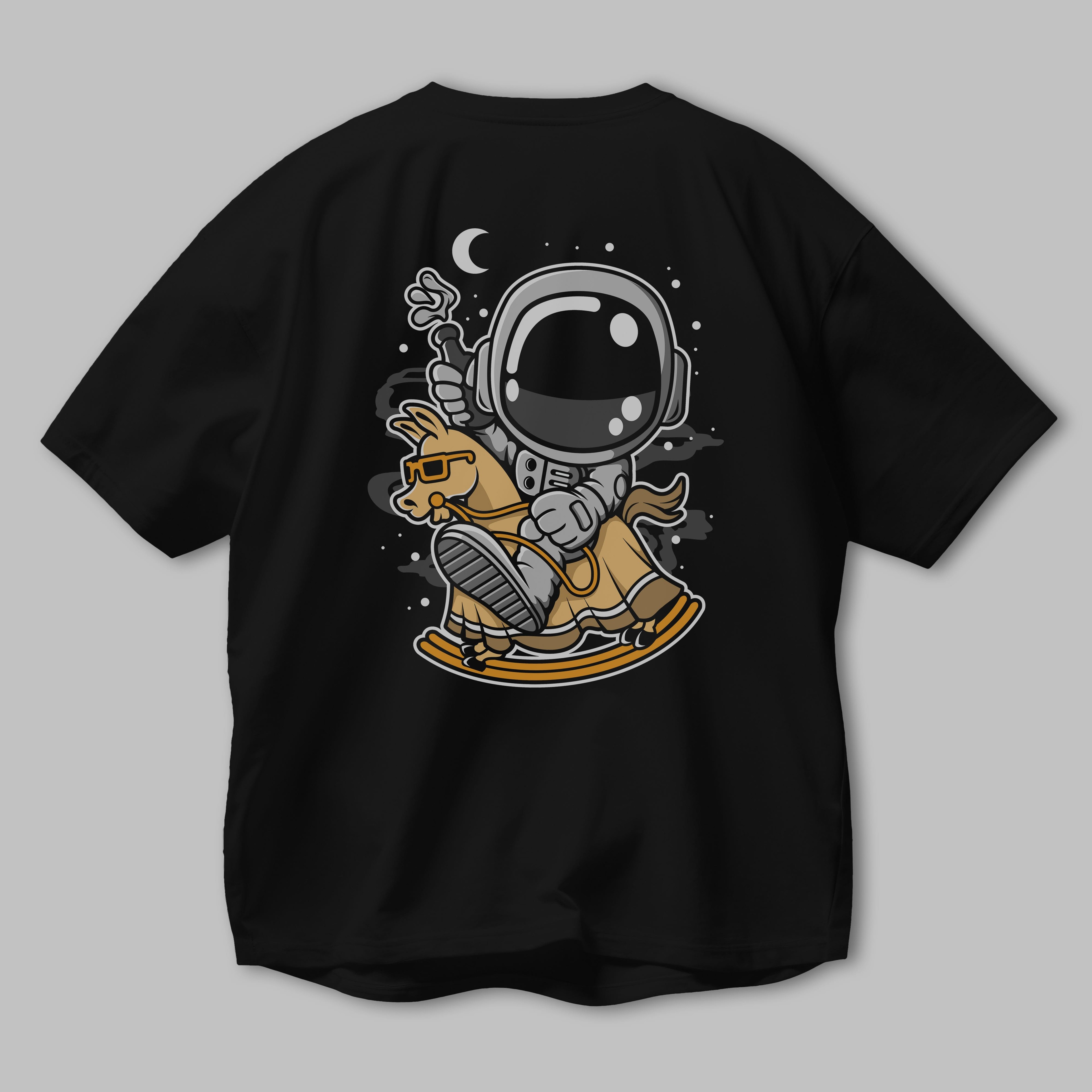 Astronaut RidingToy Horse Arka Baskılı Oversize t-shirt Erkek Kadın Unisex