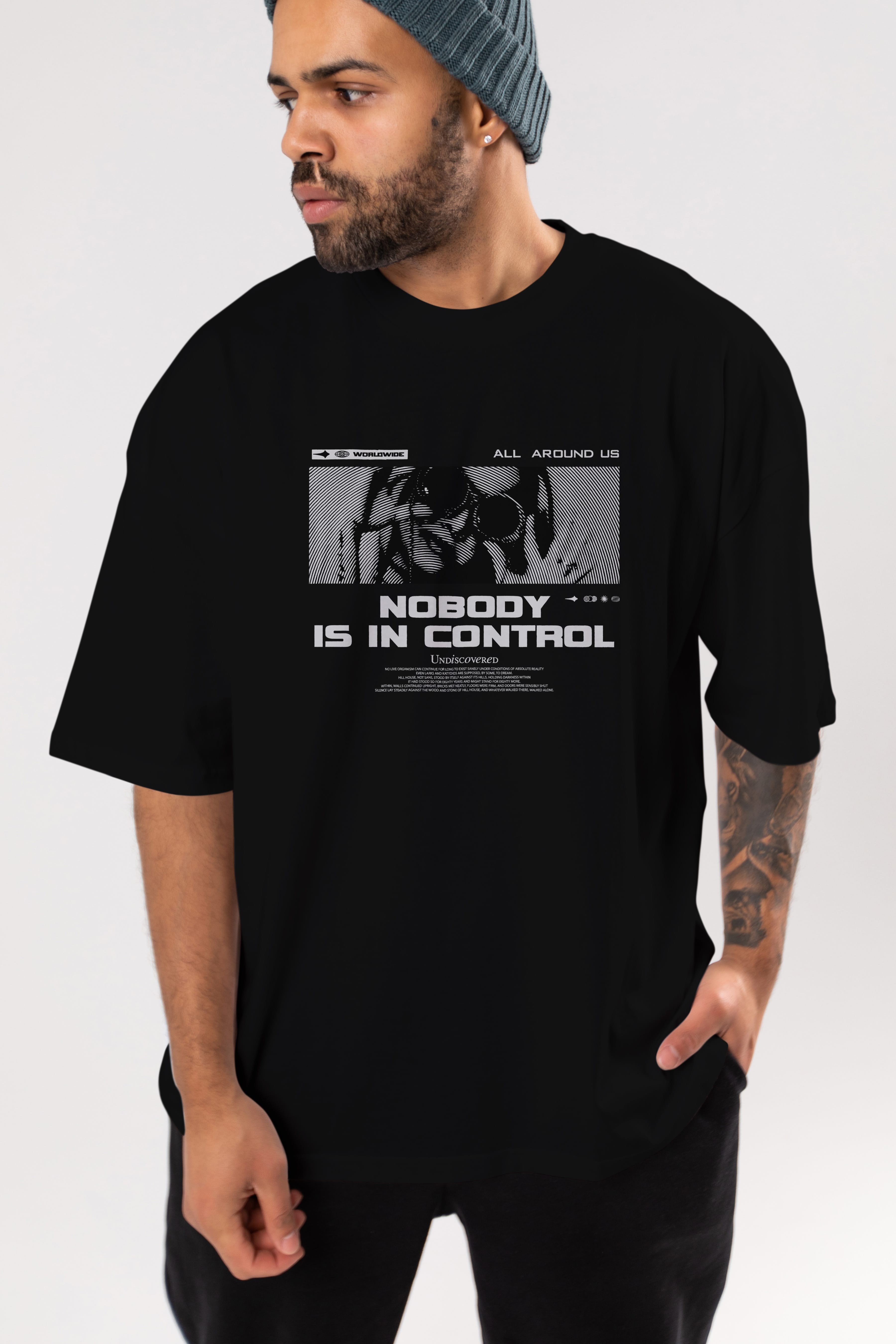 Nobody is in Control Ön Baskılı Oversize t-shirt Erkek Kadın Unisex