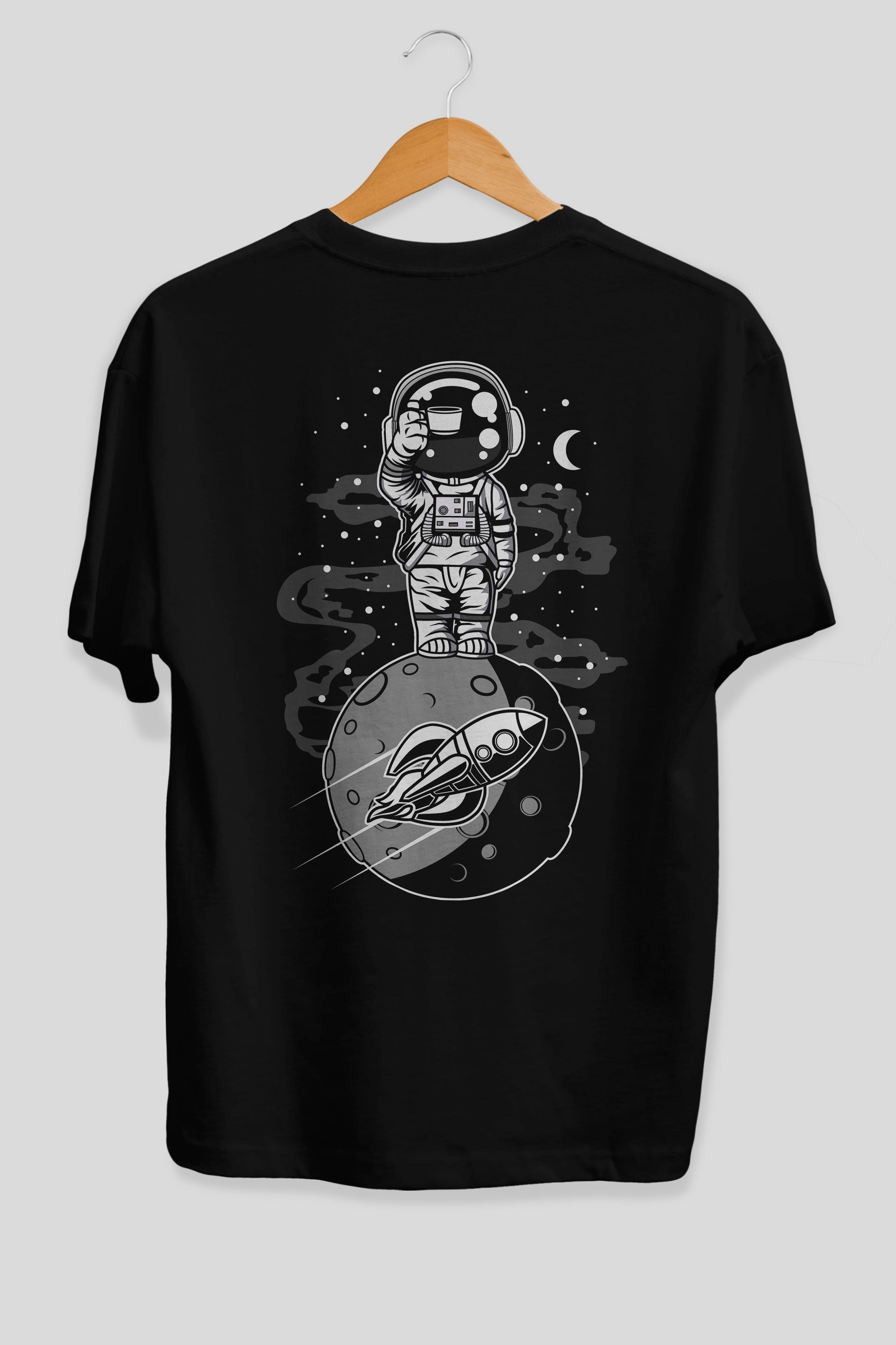 Astronaut Standing On The Moon Arka Baskılı Oversize t-shirt Erkek Kadın Unisex