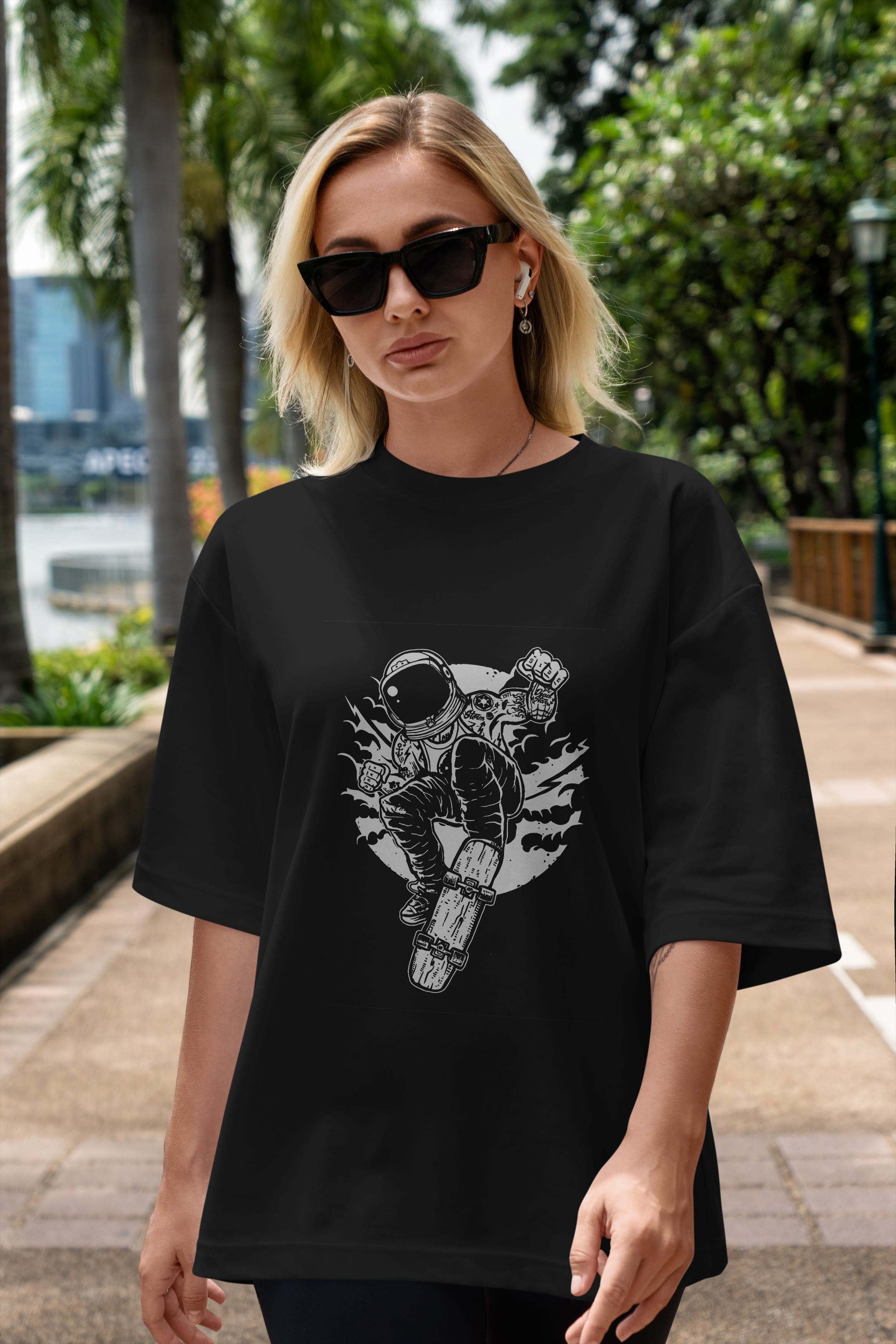 Space Skater Ön Baskılı Oversize t-shirt Erkek Kadın Unisex %100 Pamuk tişort