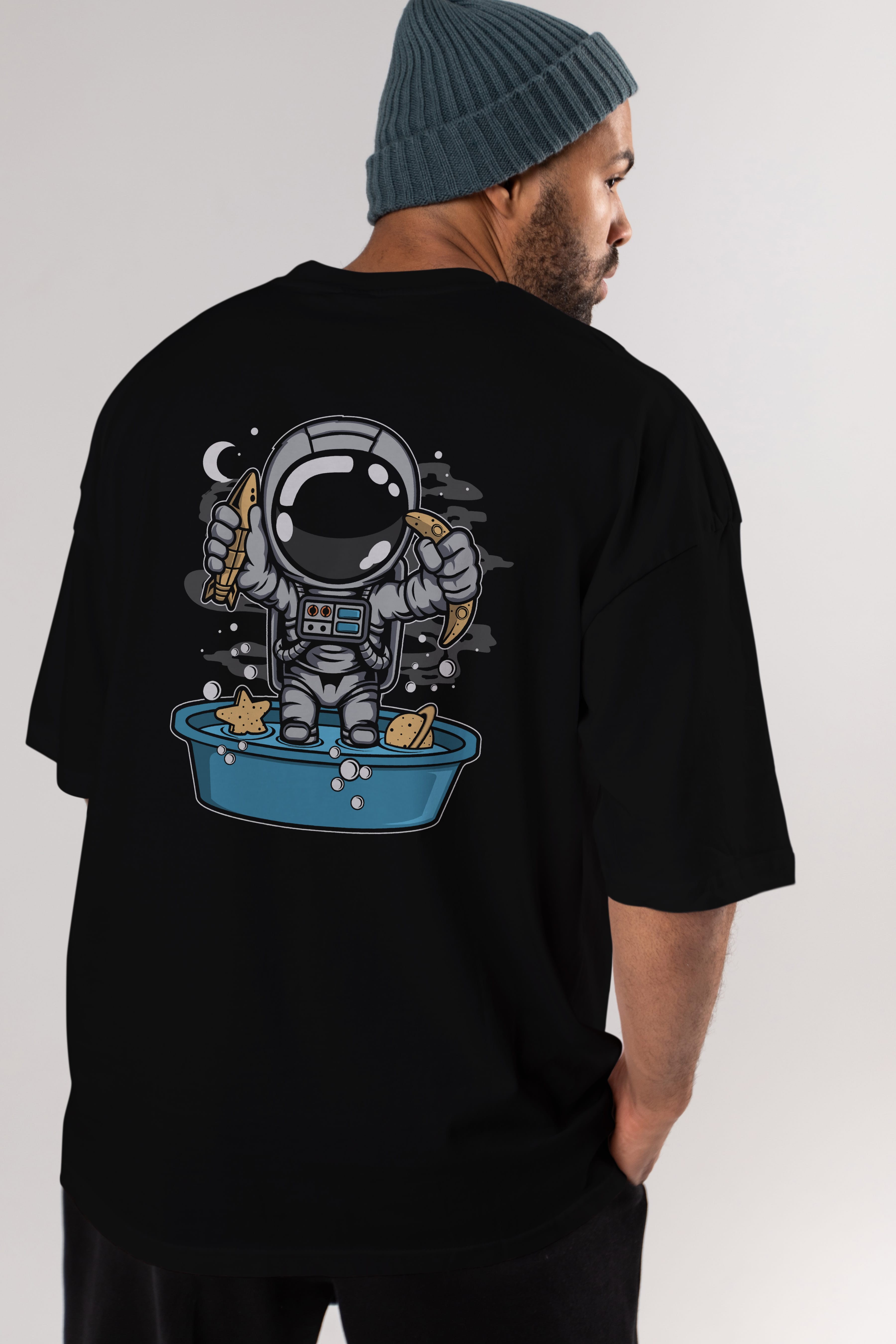 Astronaut Bath Tub Arka Baskılı Oversize t-shirt Erkek Kadın Unisex