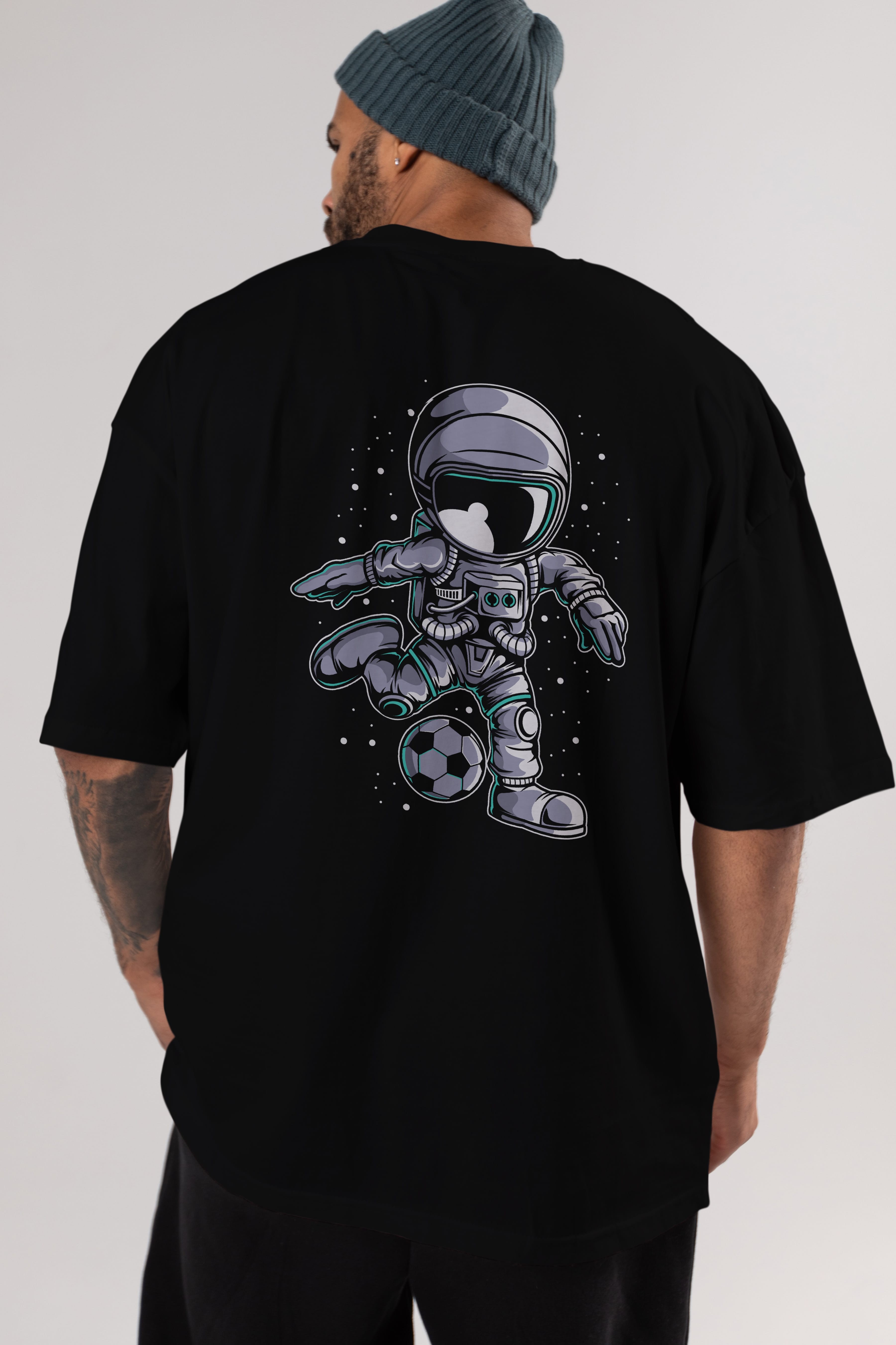 Astronaut Soccer (2) Arka Baskılı Oversize t-shirt Erkek Kadın Unisex