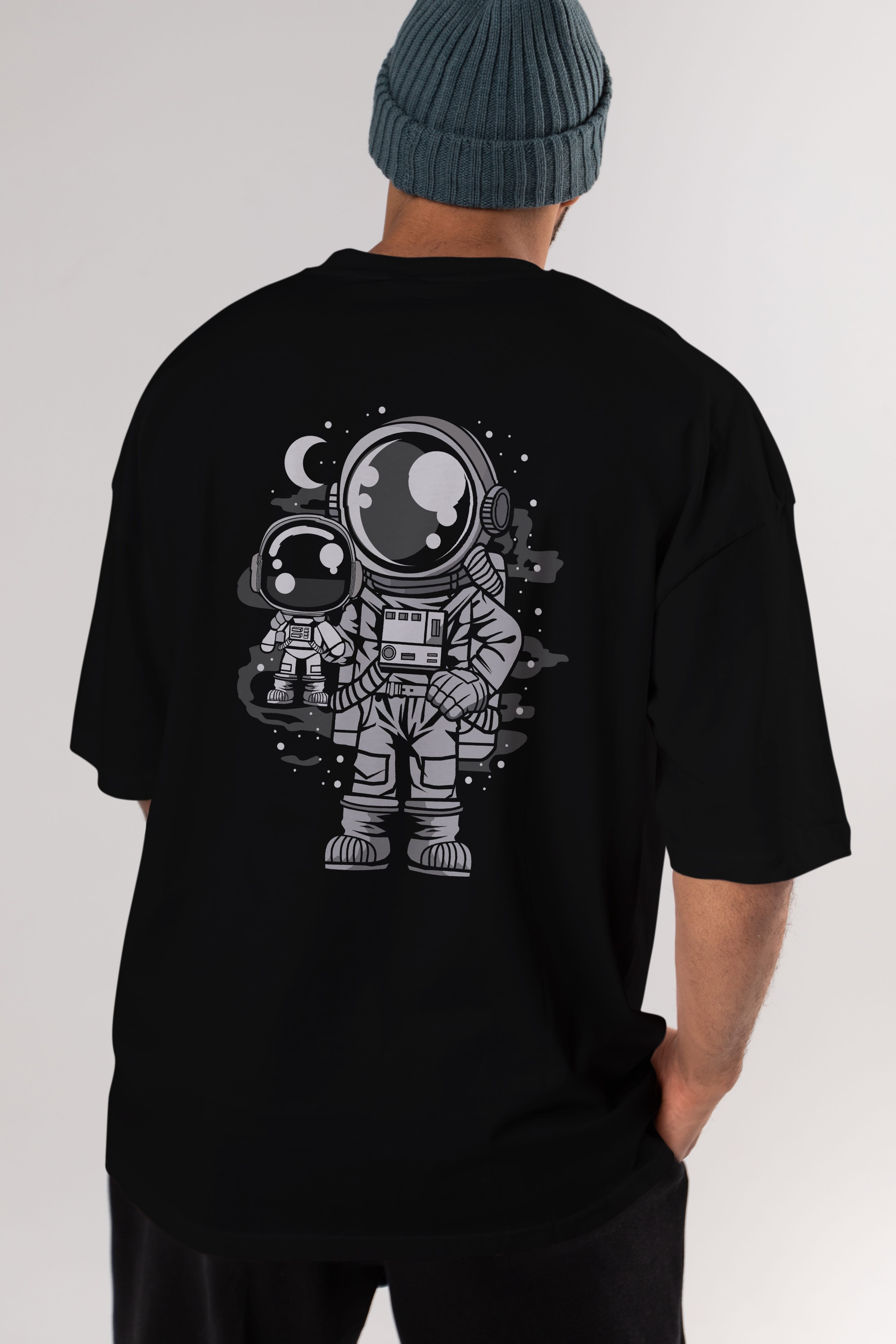 Astronaut And His Doll Arka Baskılı Oversize t-shirt Erkek Kadın Unisex