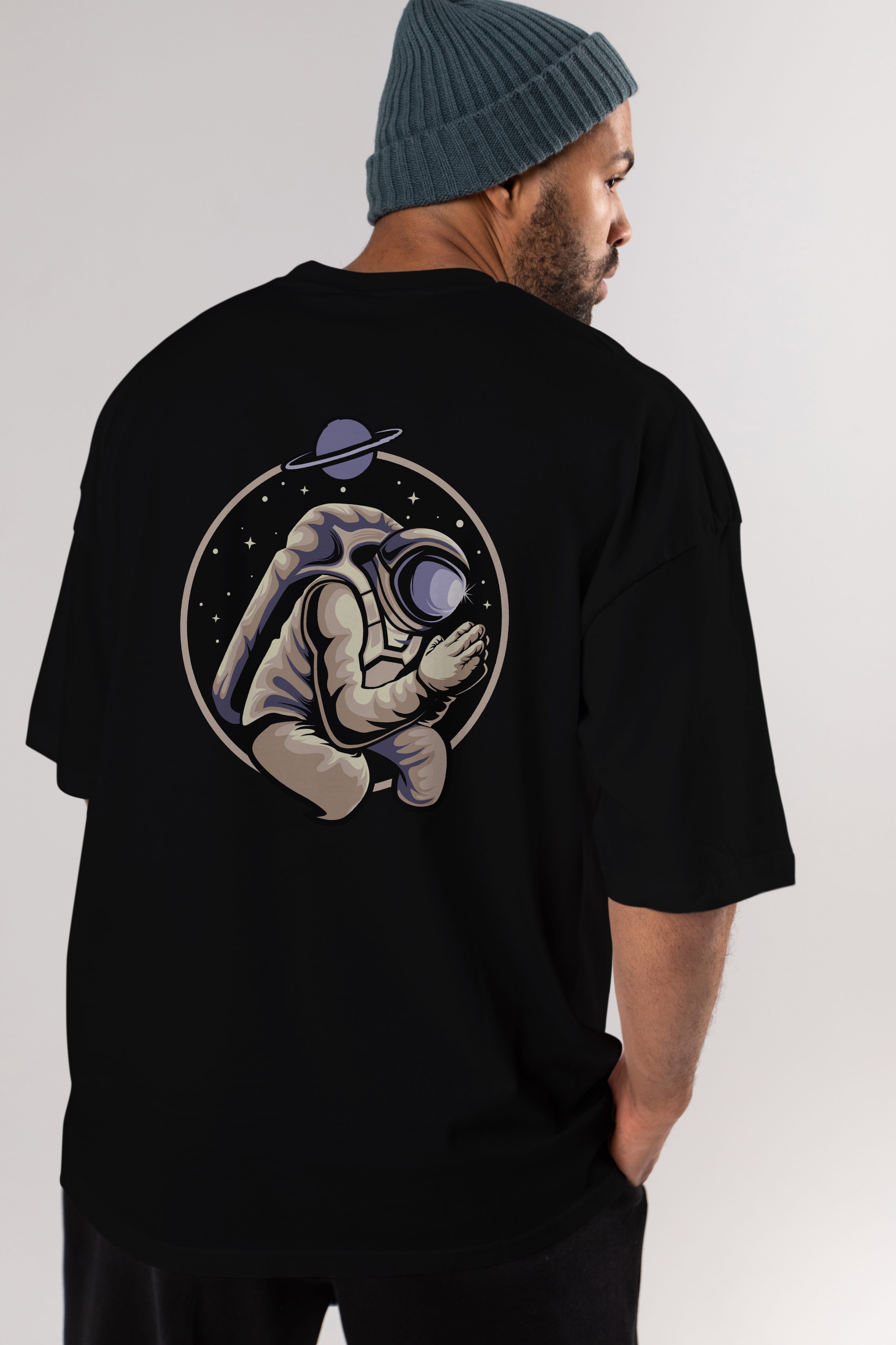 Astronaut Praying Arka Baskılı Oversize t-shirt Erkek Kadın Unisex