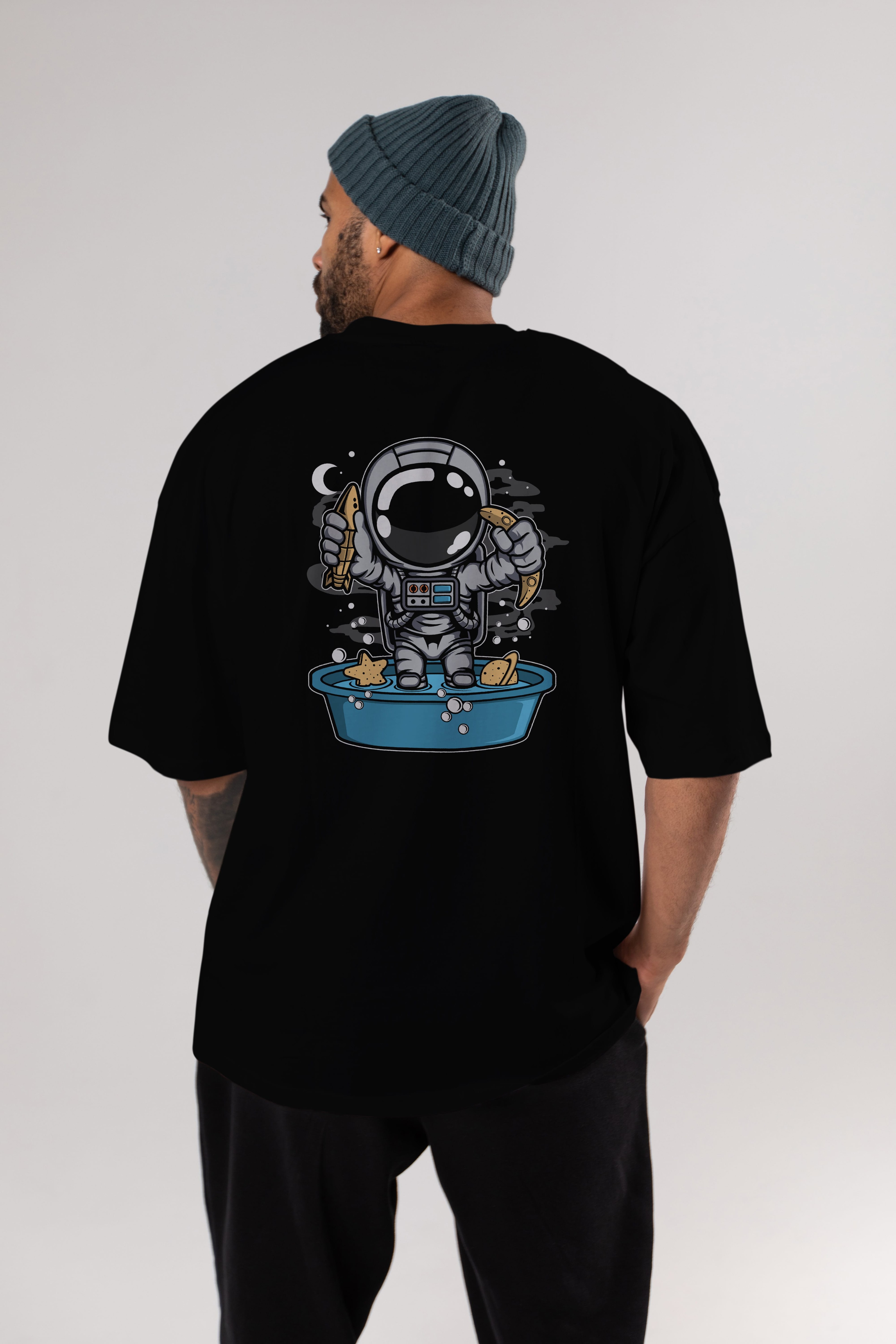 Astronaut Bath Tub Arka Baskılı Oversize t-shirt Erkek Kadın Unisex