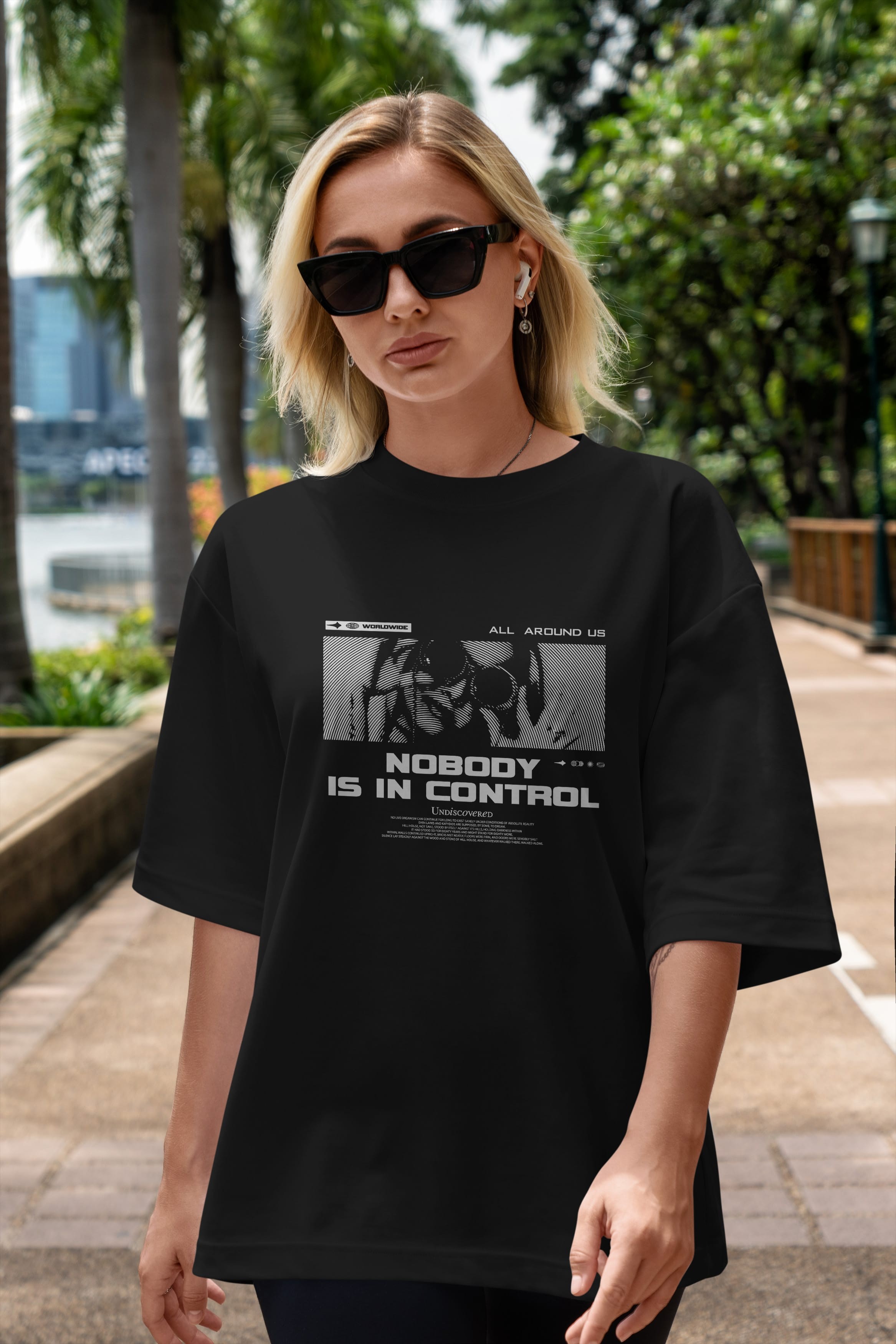 Nobody is in Control Ön Baskılı Oversize t-shirt Erkek Kadın Unisex