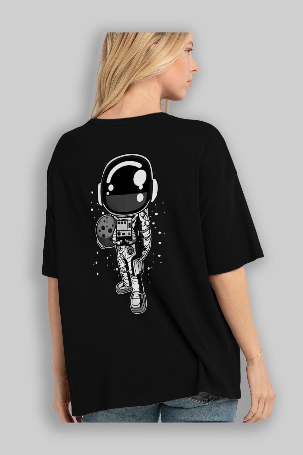 Astronaut Holding The Moon Arka Baskılı Oversize t-shirt Erkek Kadın Unisex