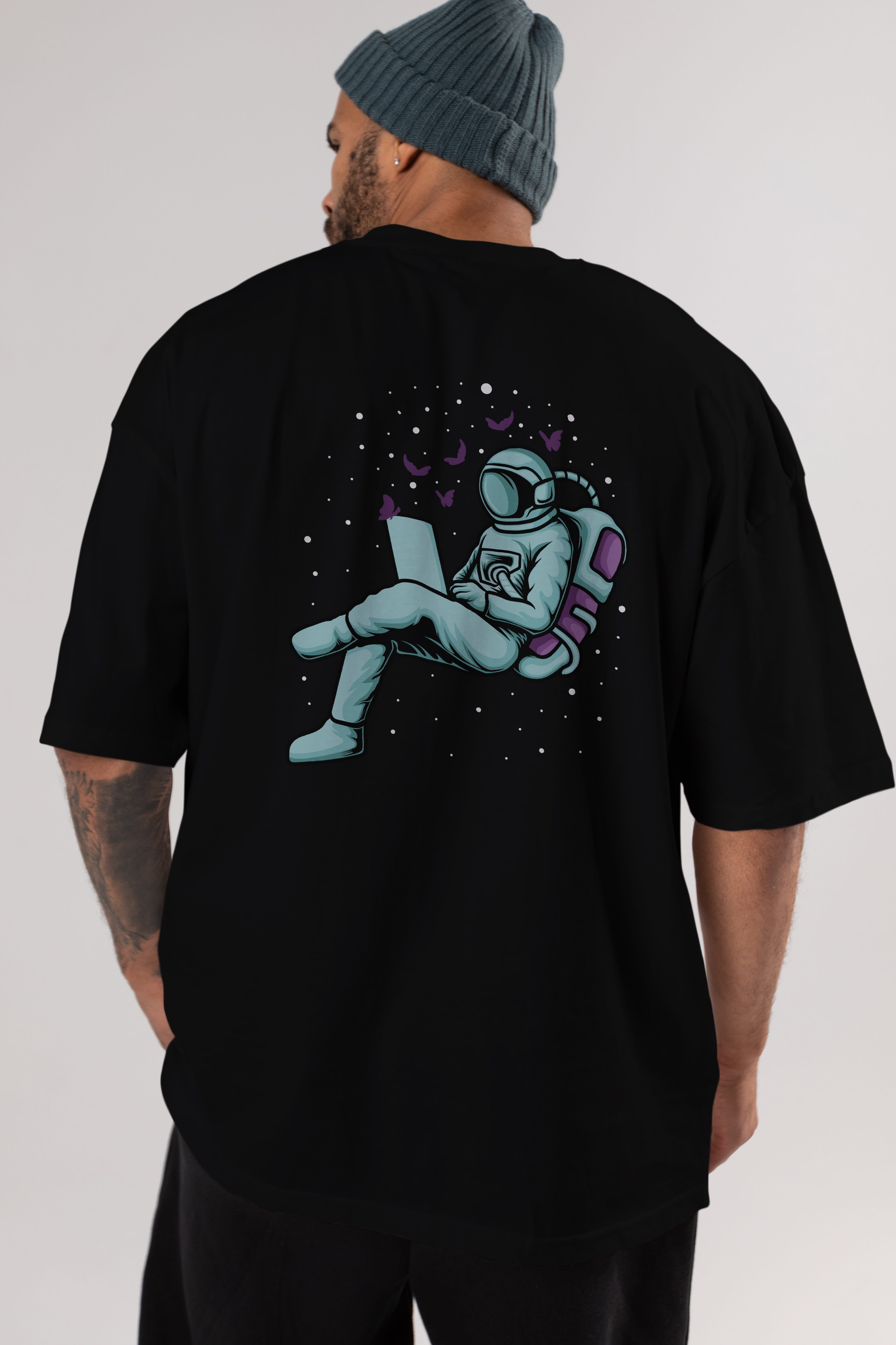 Work with Butterflies in Space Arka Baskılı Oversize t-shirt Erkek Kadın Unisex