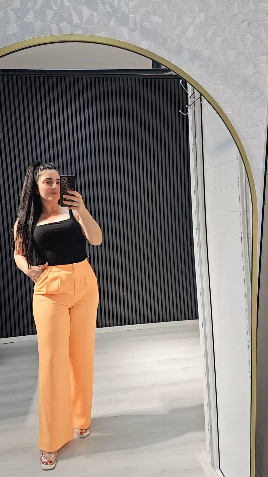 kumaş pantolon siyah askılı konbin olarak şok fiyat ✨️✨️