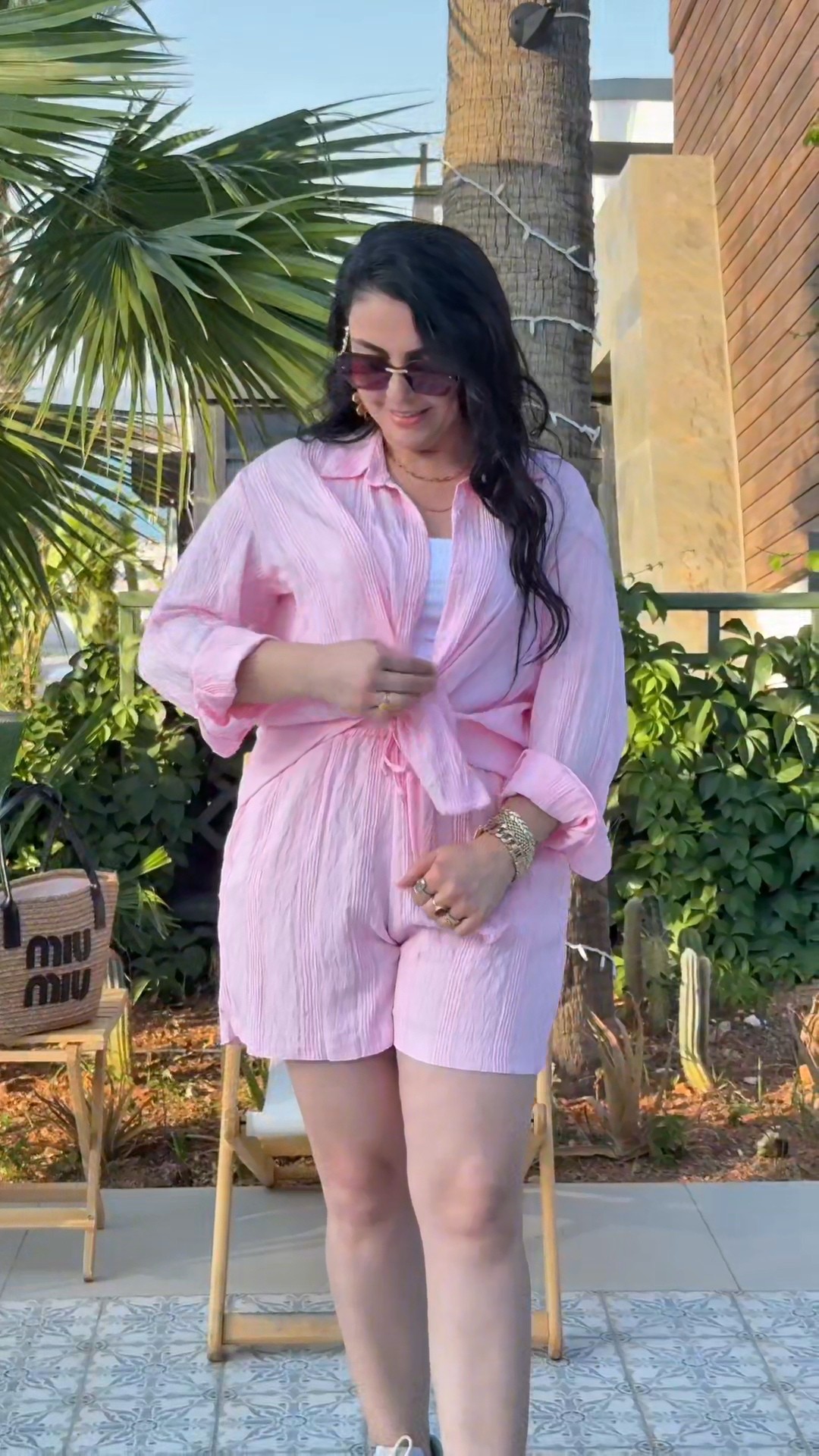 Pembe rengi şortlu takım
