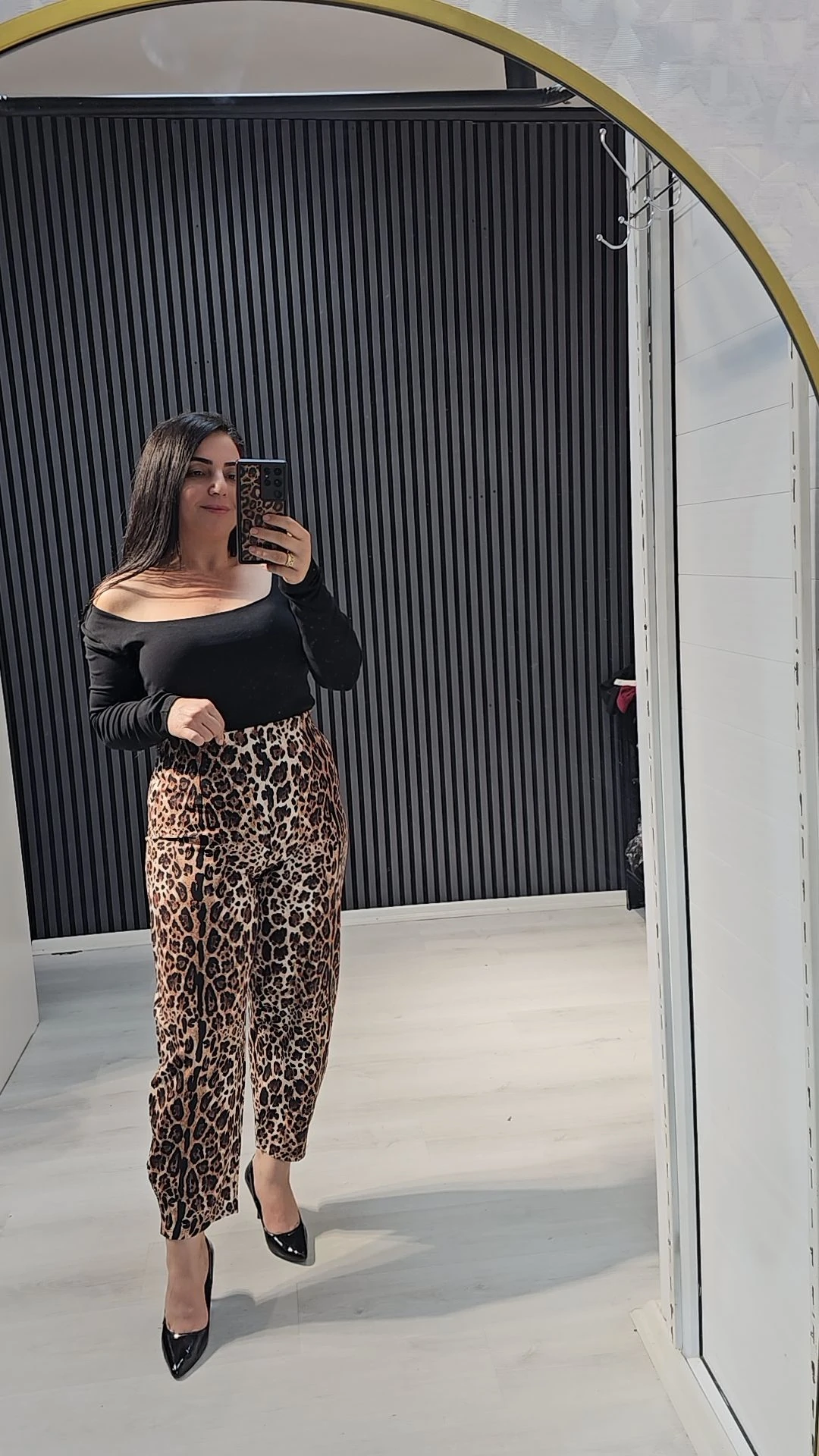 leopar pantolon nubuk kumaş olduca rahat ve esnek bel lastikli ✨️