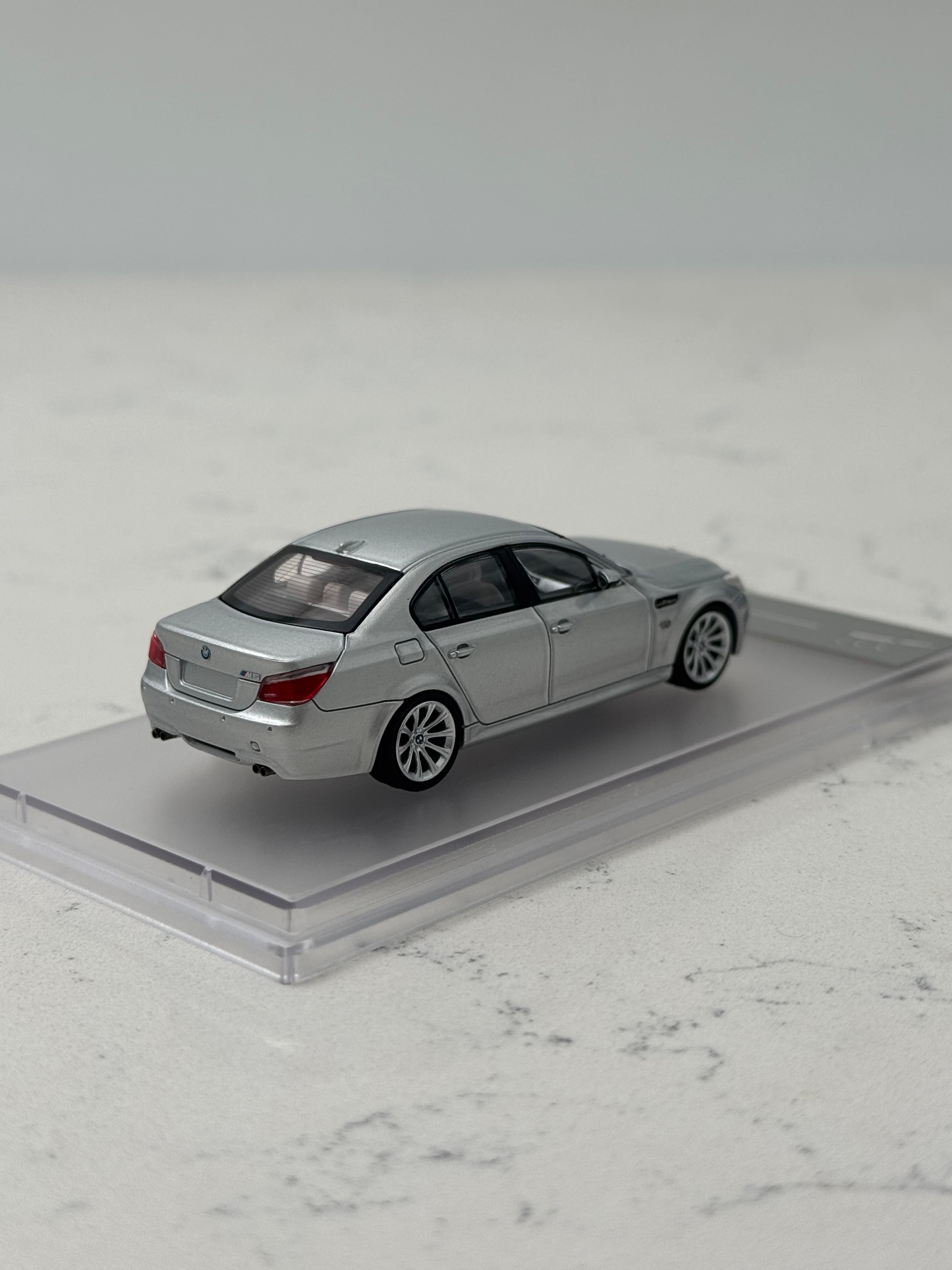 KING MODEL BMW M5 E60 Sedan+Station Vagon 
