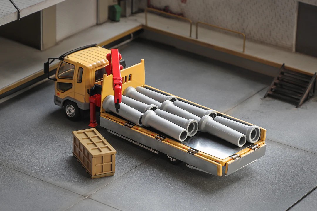 GCD Mitsubishi Fuso Boom Truck