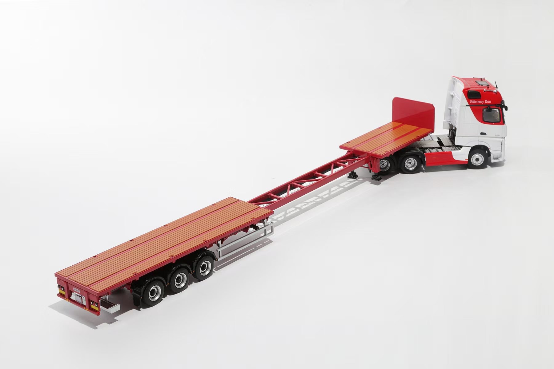 GCD BENZ Actros 3 axle tractor with retractable trailer (trailer) C/Red and White KS101-498