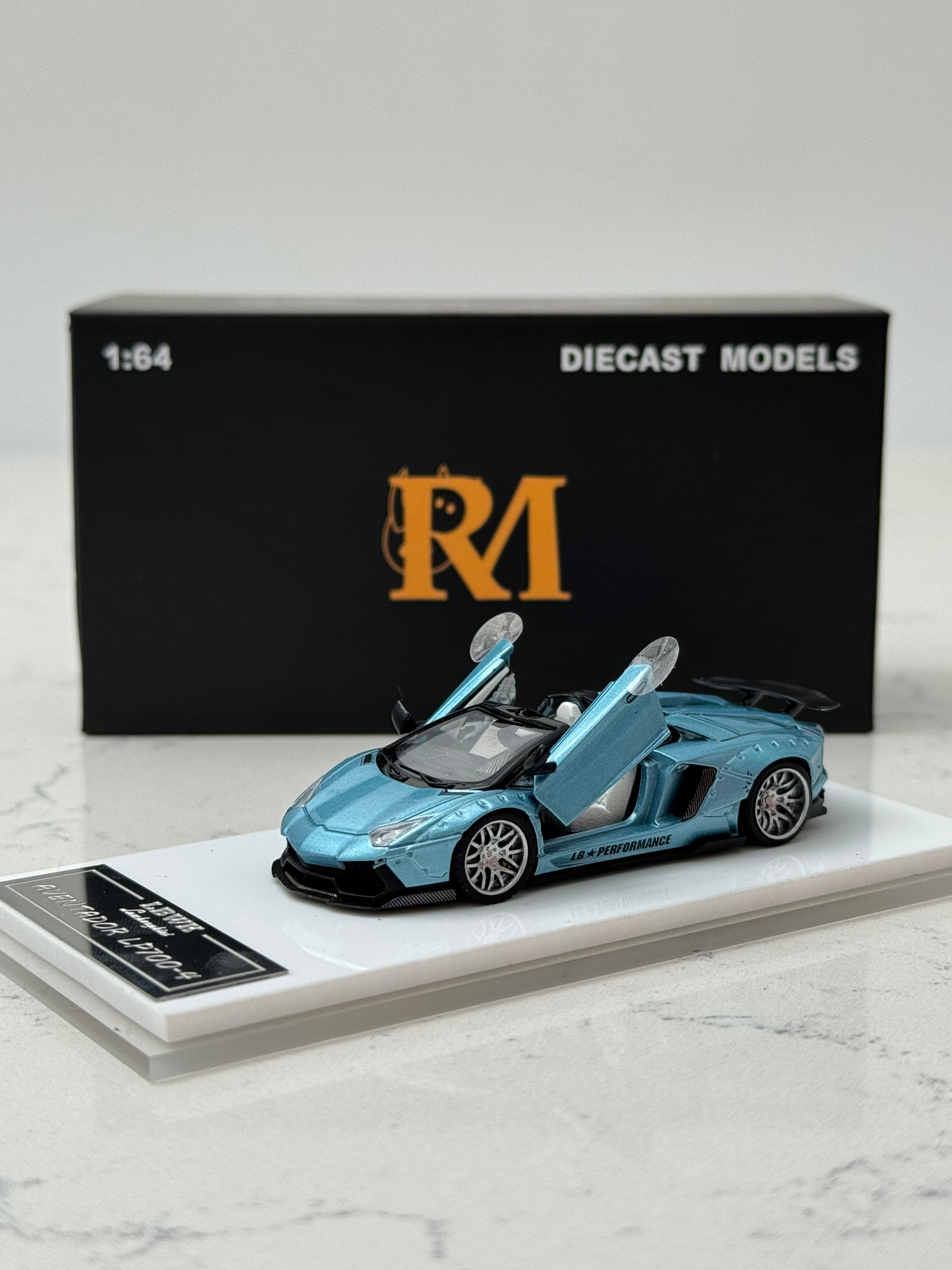 RHİNO Model RM Lamborghini LP720-4 Roadster LBWK Wide-Body