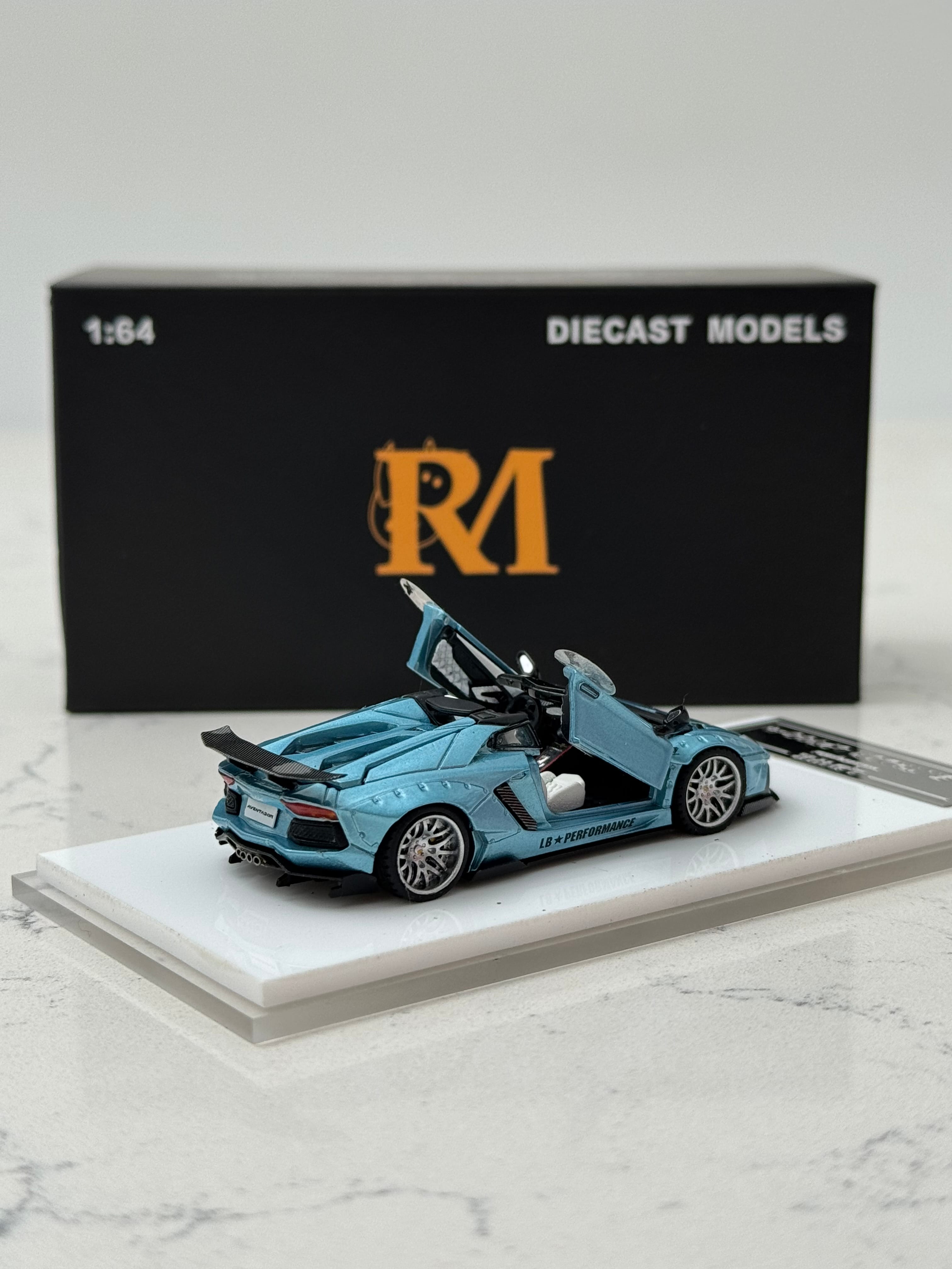 RHİNO Model RM Lamborghini LP720-4 Roadster LBWK Wide-Body
