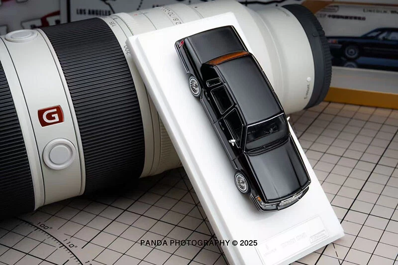 MK MINIATURES 1992 Lincoln Town Car