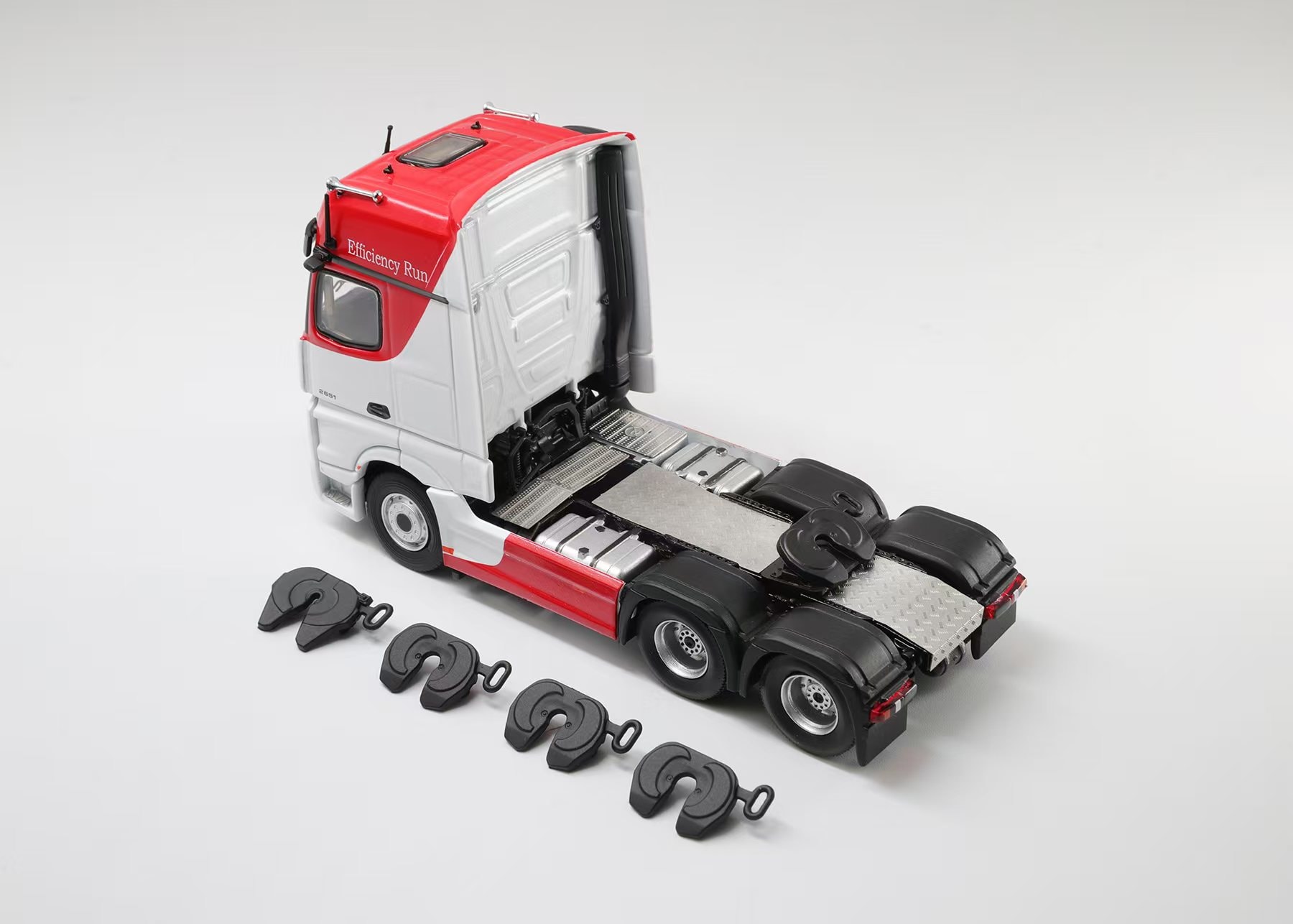 GCD BENZ Actros 3 axle tractor with retractable trailer (trailer) C/Red and White KS101-498