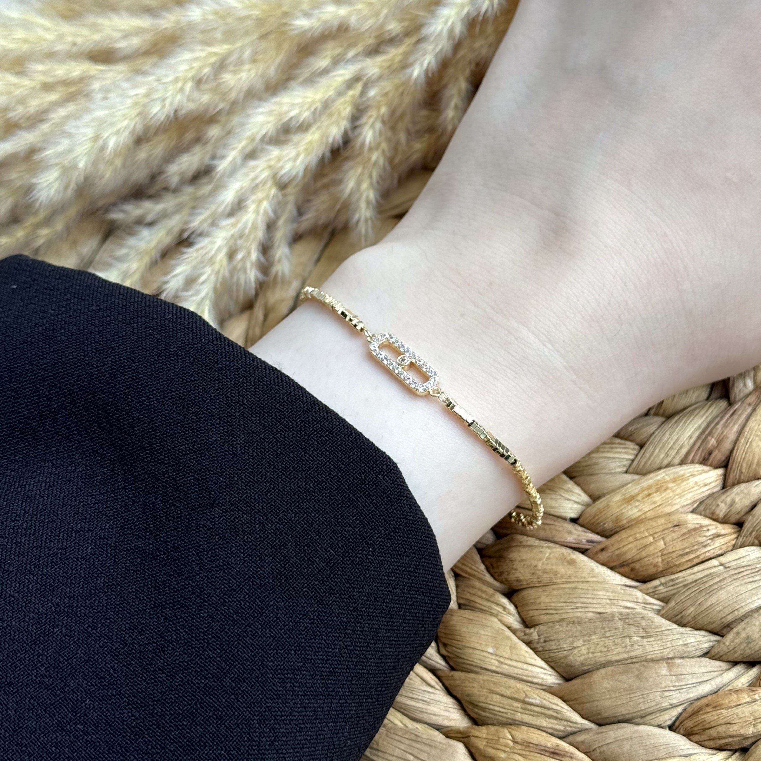 GOLD MARKA MODEL BİLEKLİK 