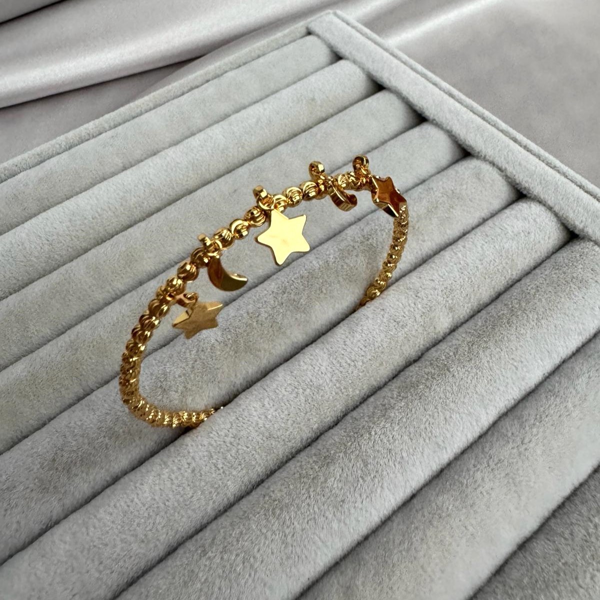 AY VE YILDIZ DETAYLI GOLD BİLEKLİK