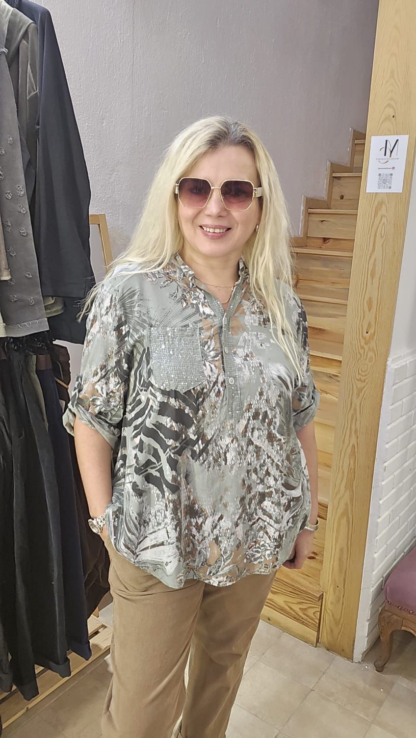 Yaprak Desenli Gömlek 