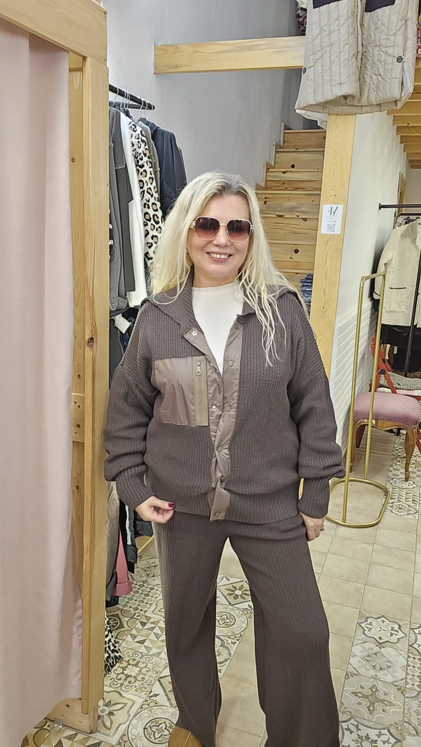 Önü Cepli Kahverengi Triko Takım