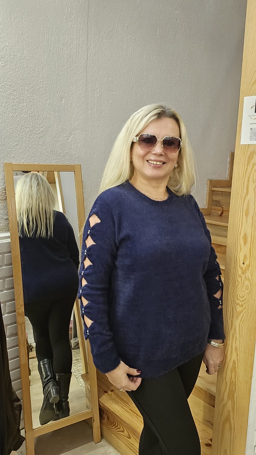 Kolları Dekolte Taş Detay Angora Kazak