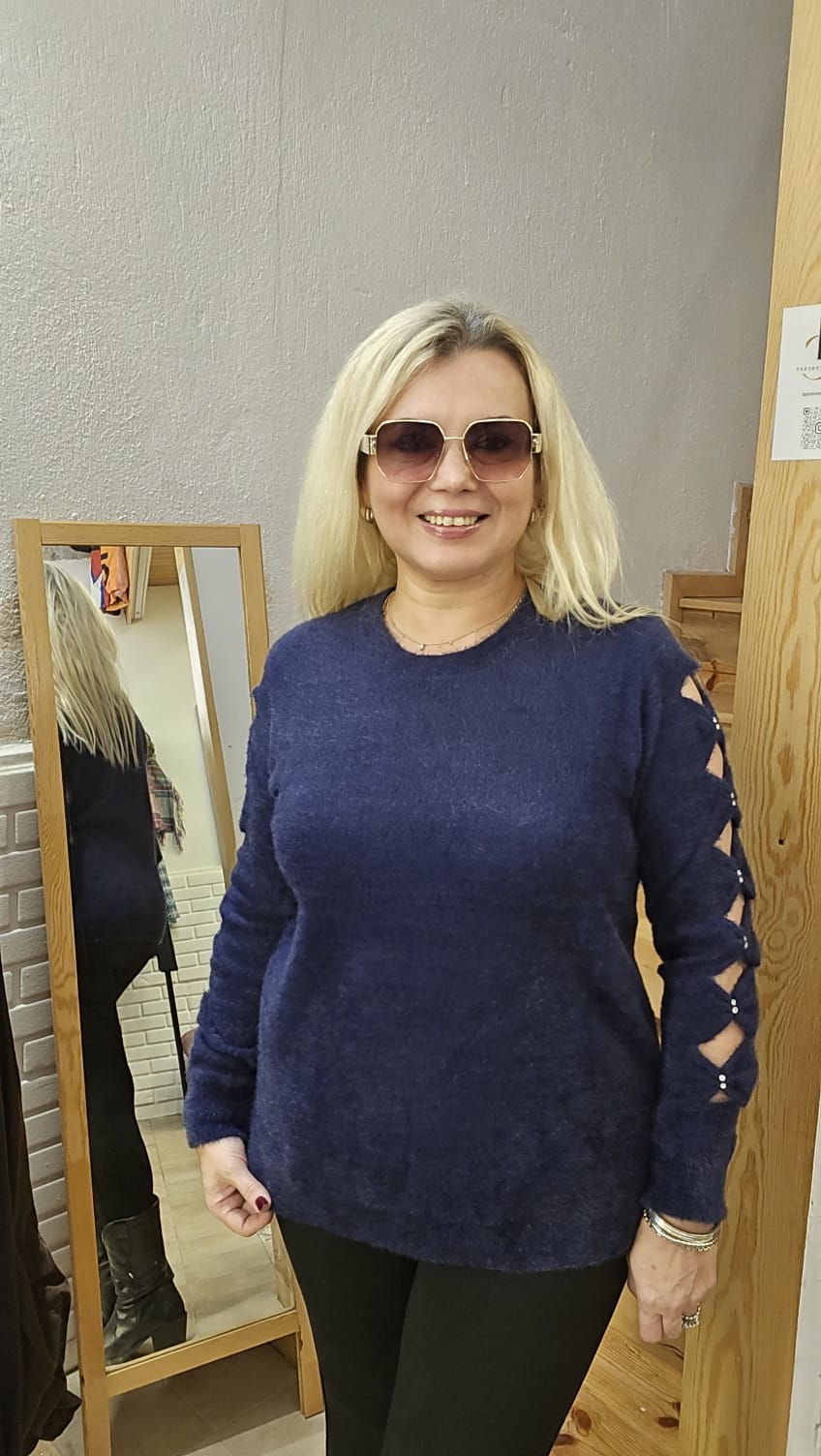 Kolları Dekolte Taş Detay Angora Kazak